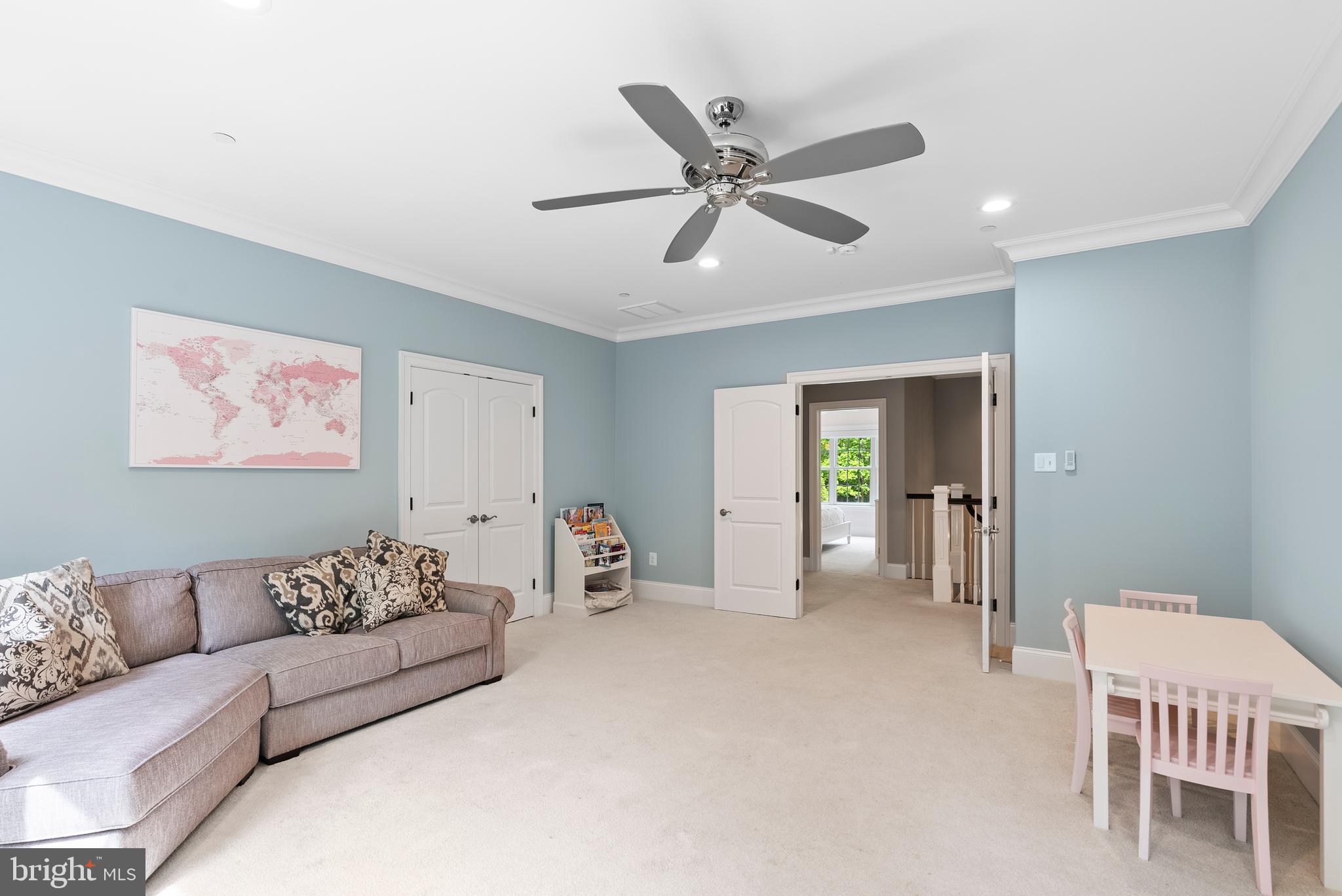 HUNT CUP HILL - Residential