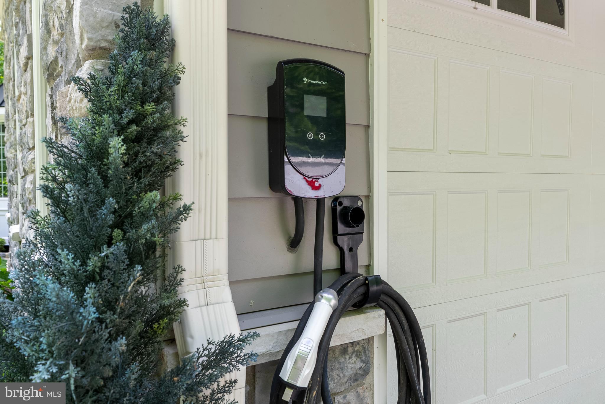 HUNT CUP HILL - Residential