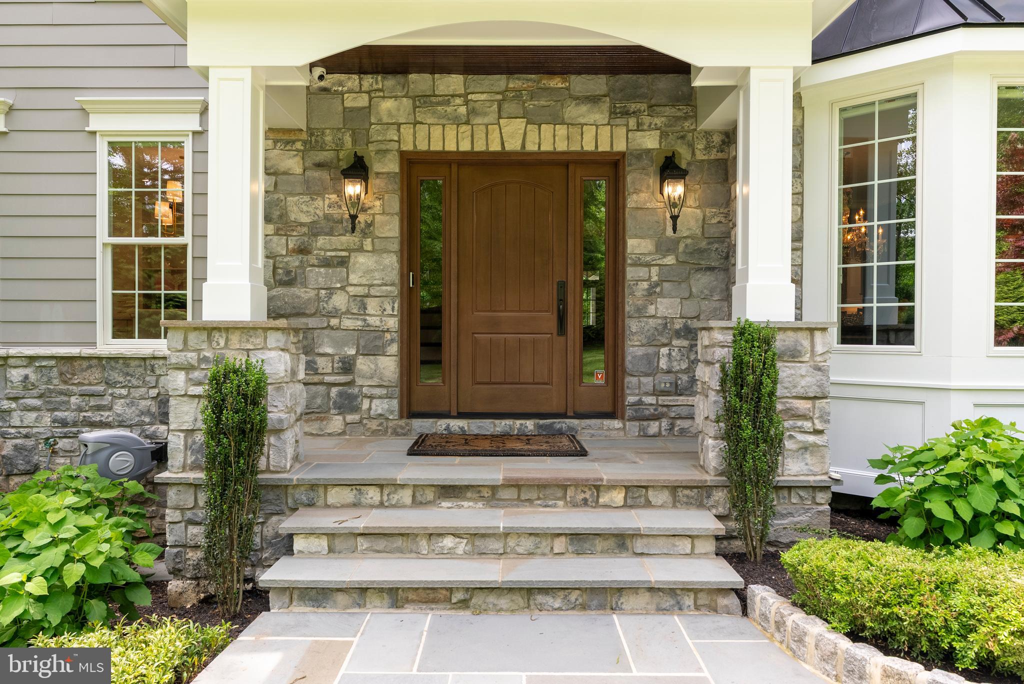 HUNT CUP HILL - Residential