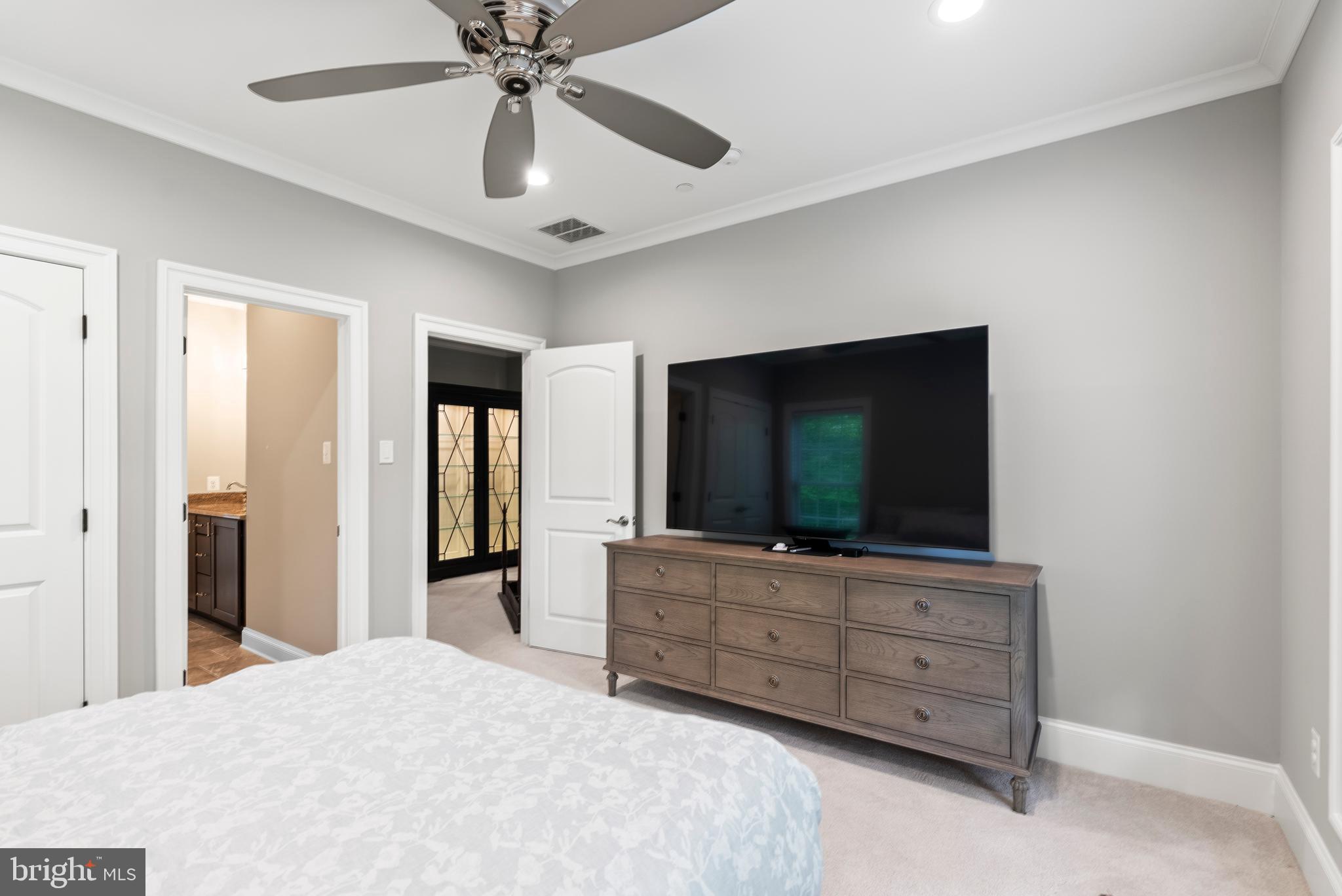 HUNT CUP HILL - Residential