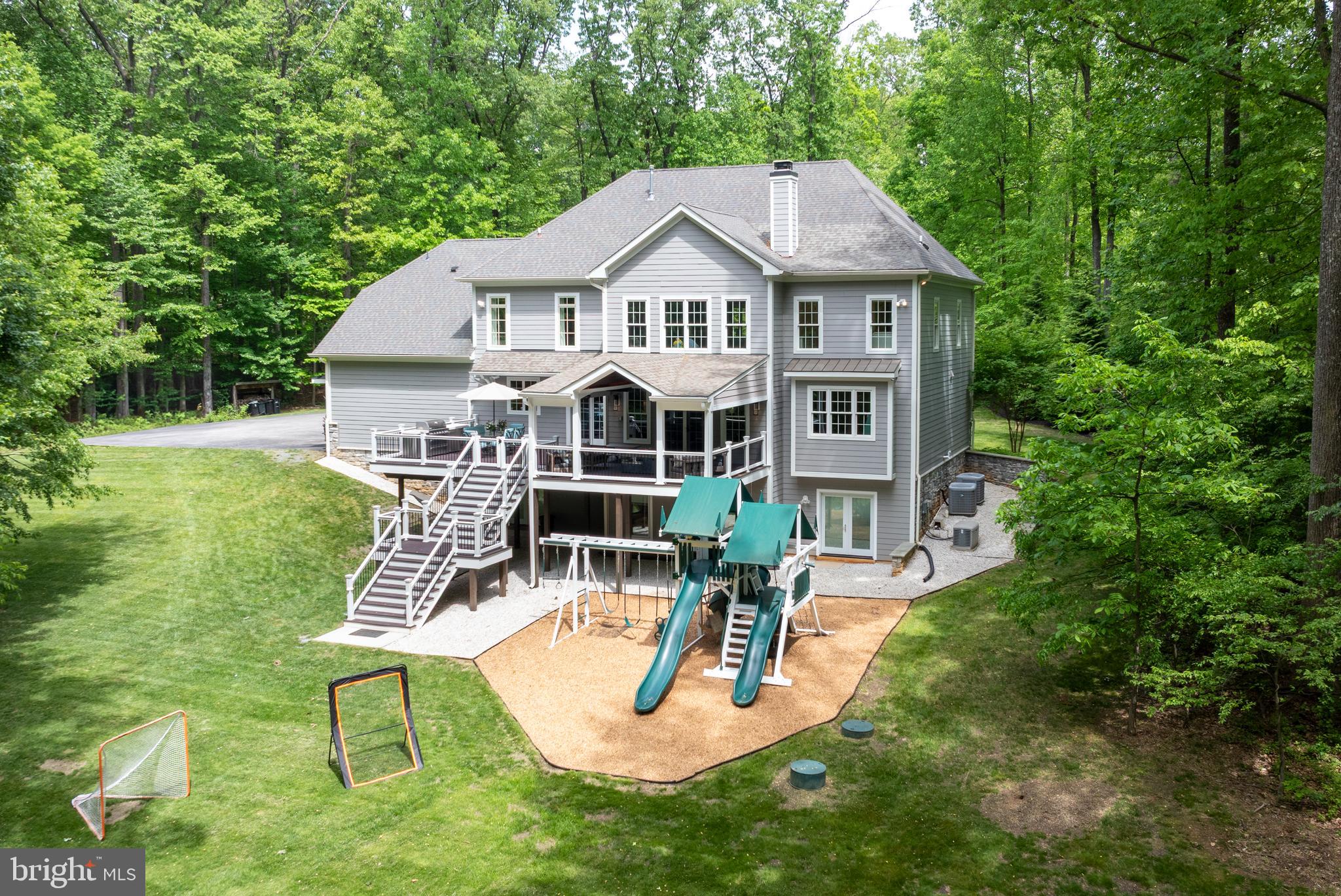 HUNT CUP HILL - Residential