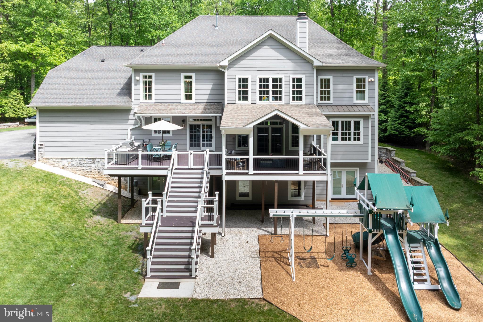 HUNT CUP HILL - Residential