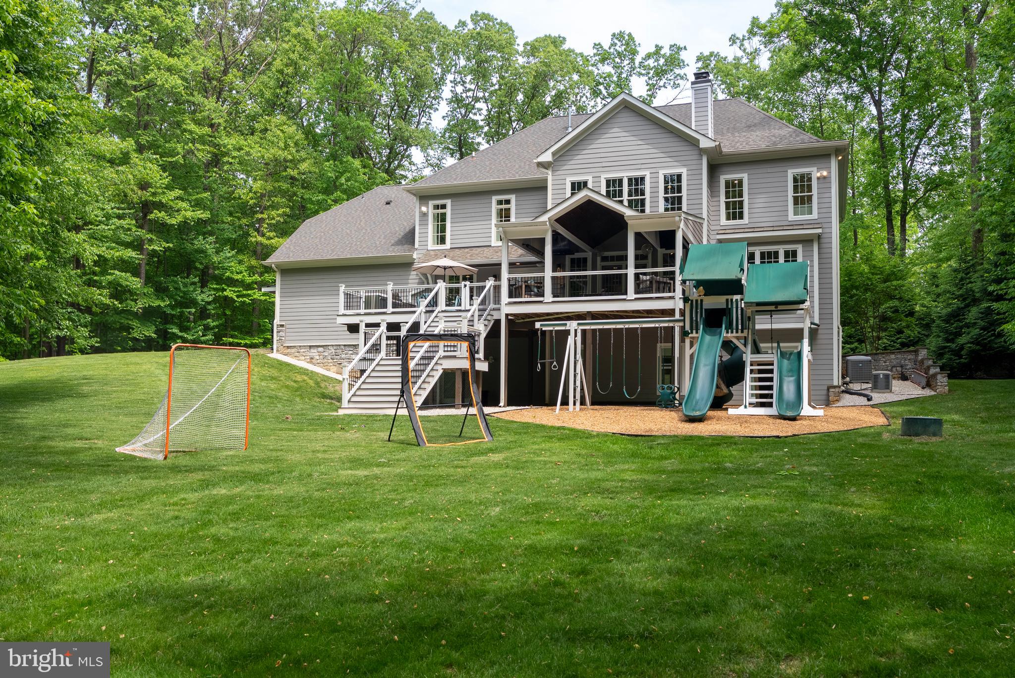 HUNT CUP HILL - Residential