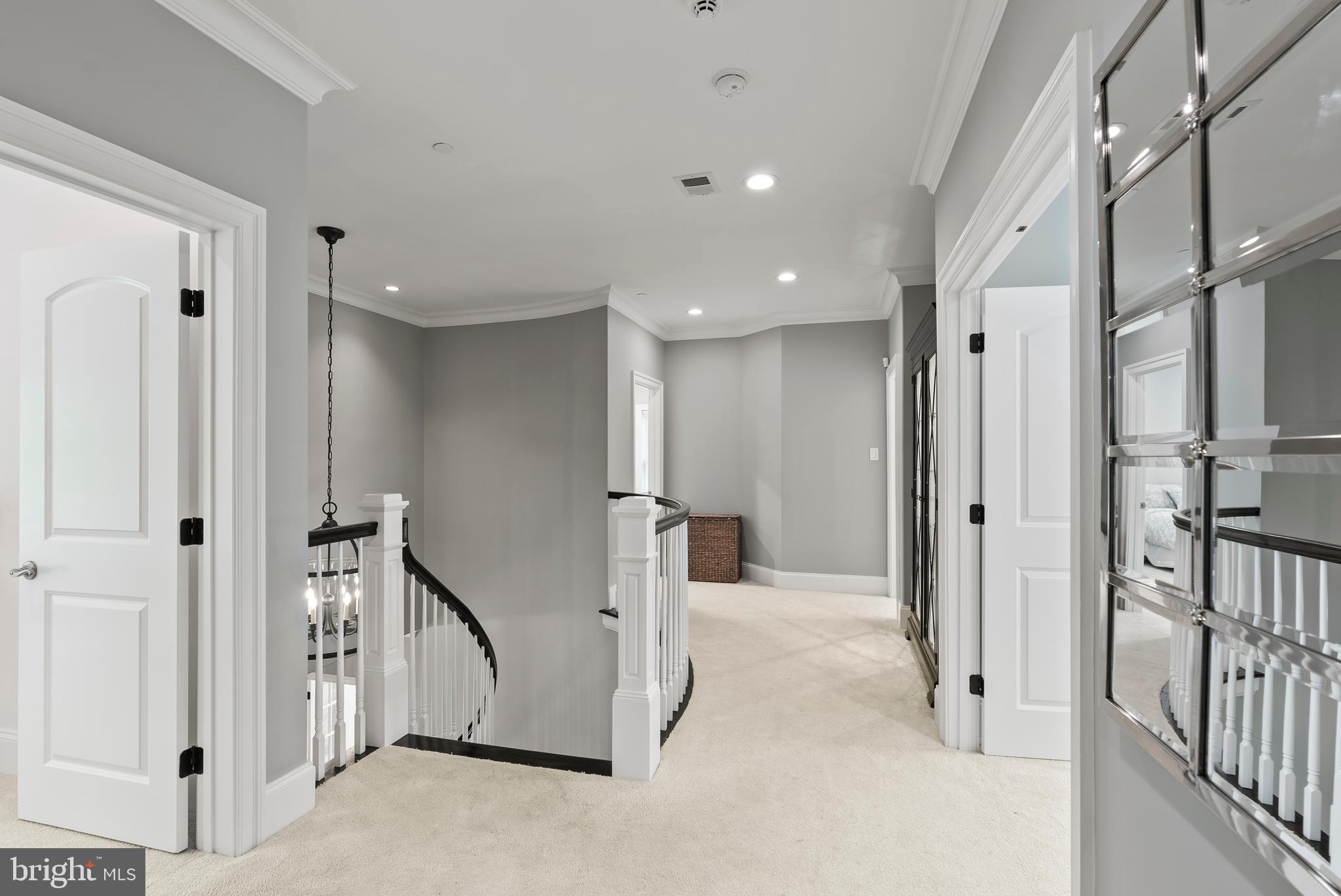 HUNT CUP HILL - Residential