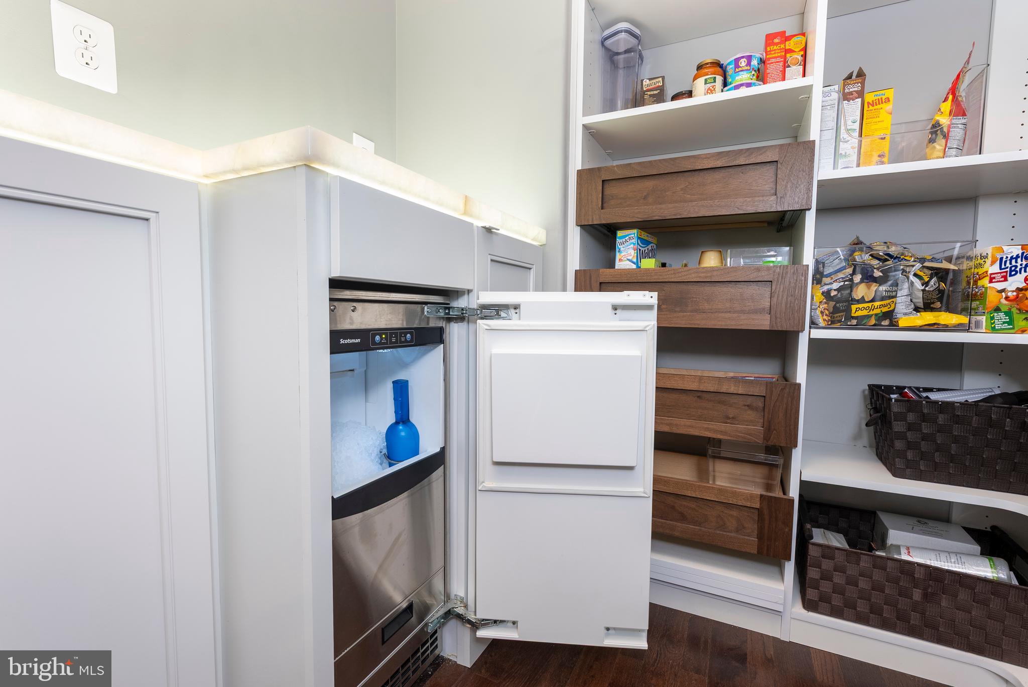 HUNT CUP HILL - Residential