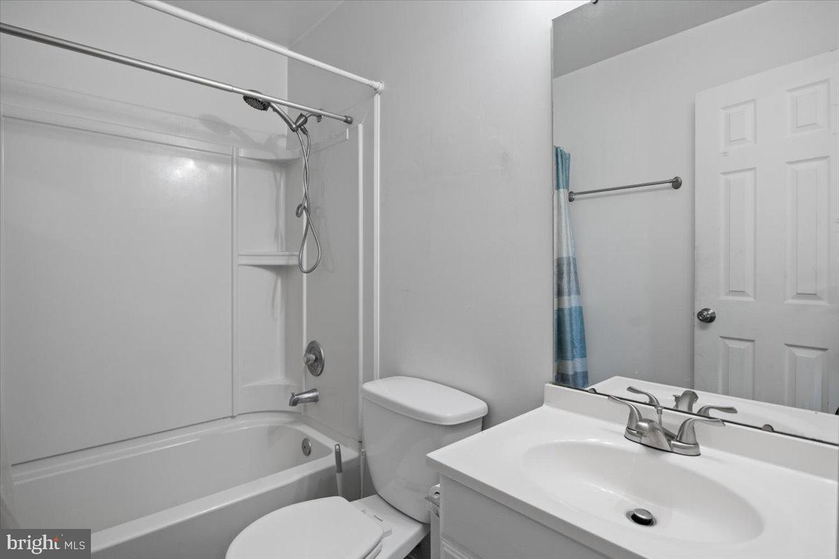 MAPLE SHADE VILLAGE - Residential