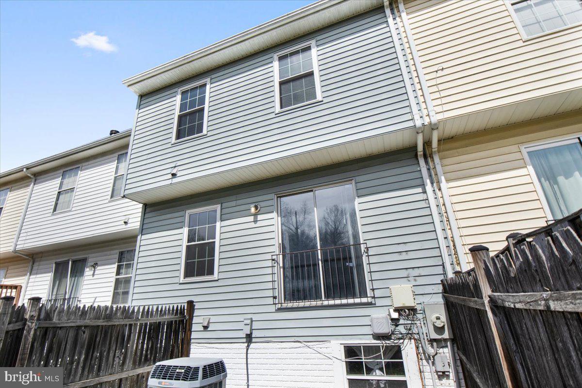 MAPLE SHADE VILLAGE - Residential