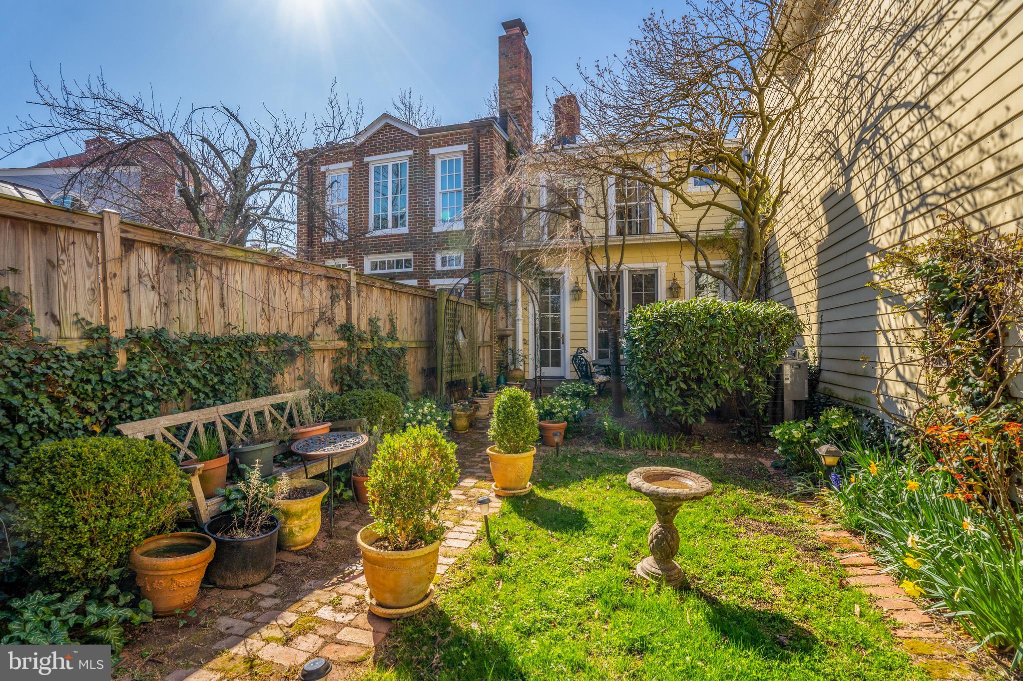 OLD TOWN - Residential