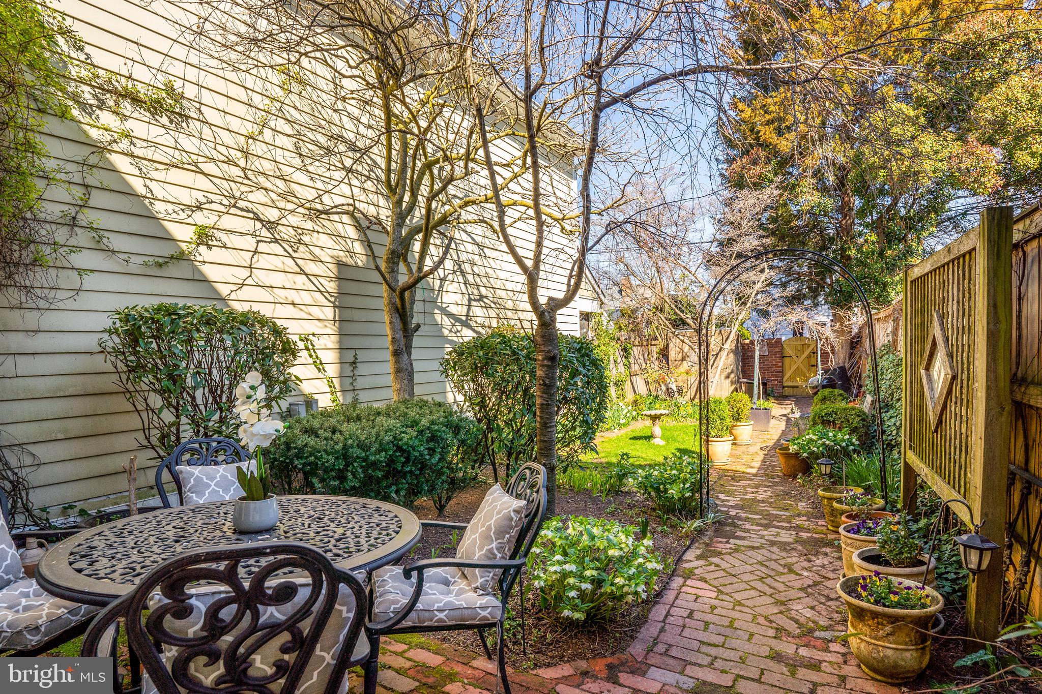 OLD TOWN - Residential