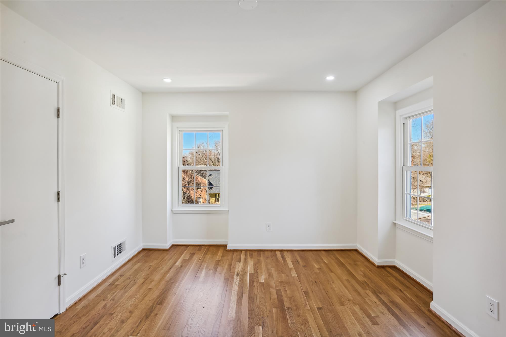 FLOWER VALLEY - Residential