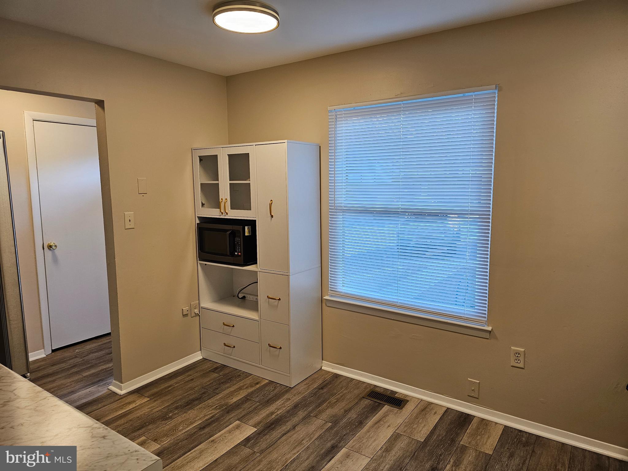 KIMBERLY WOODS VILLAGE - Residential Lease