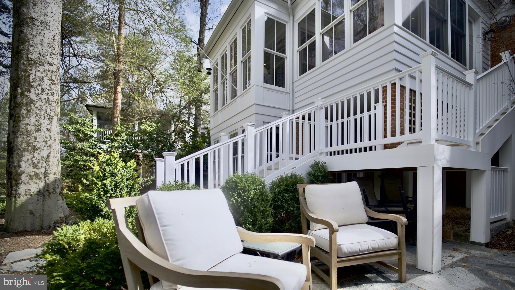 BARNABY WOODS - Residential
