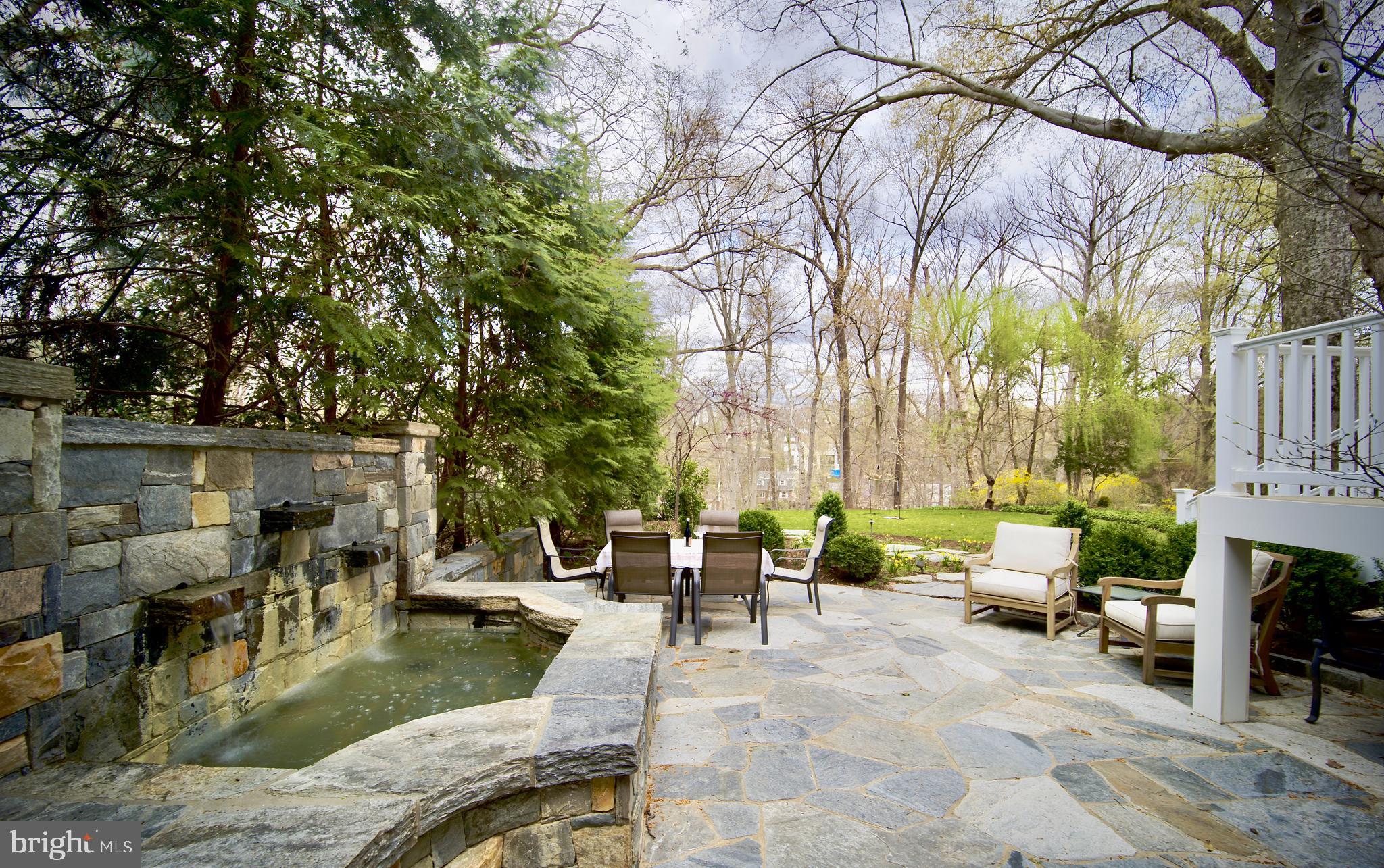 BARNABY WOODS - Residential