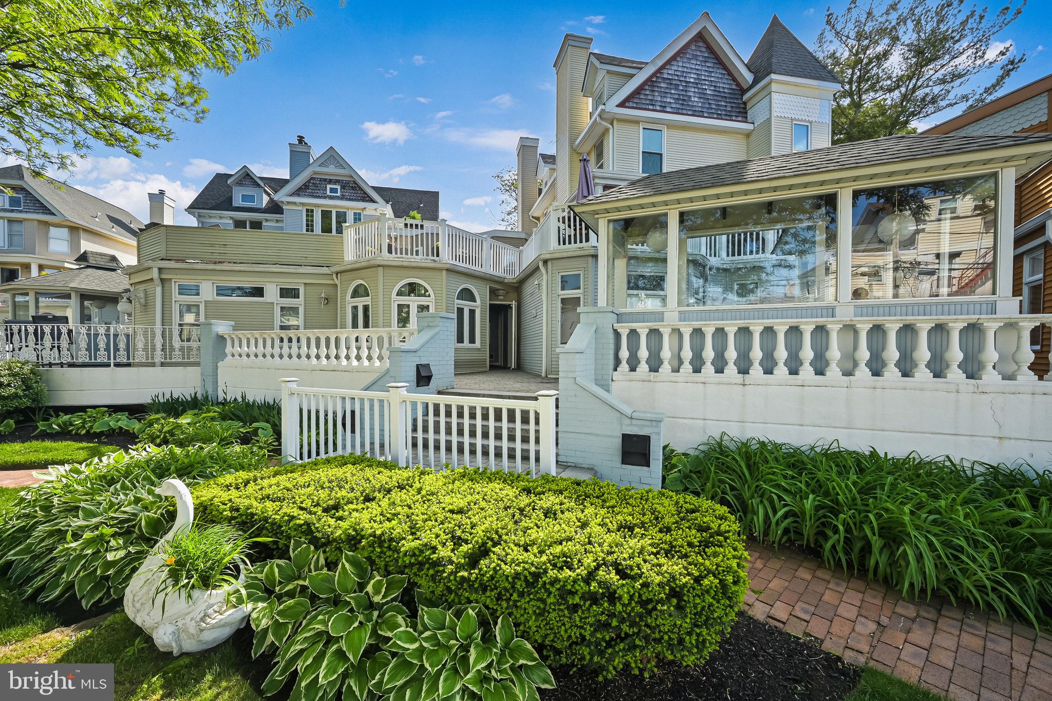 100 1ST STREET 6