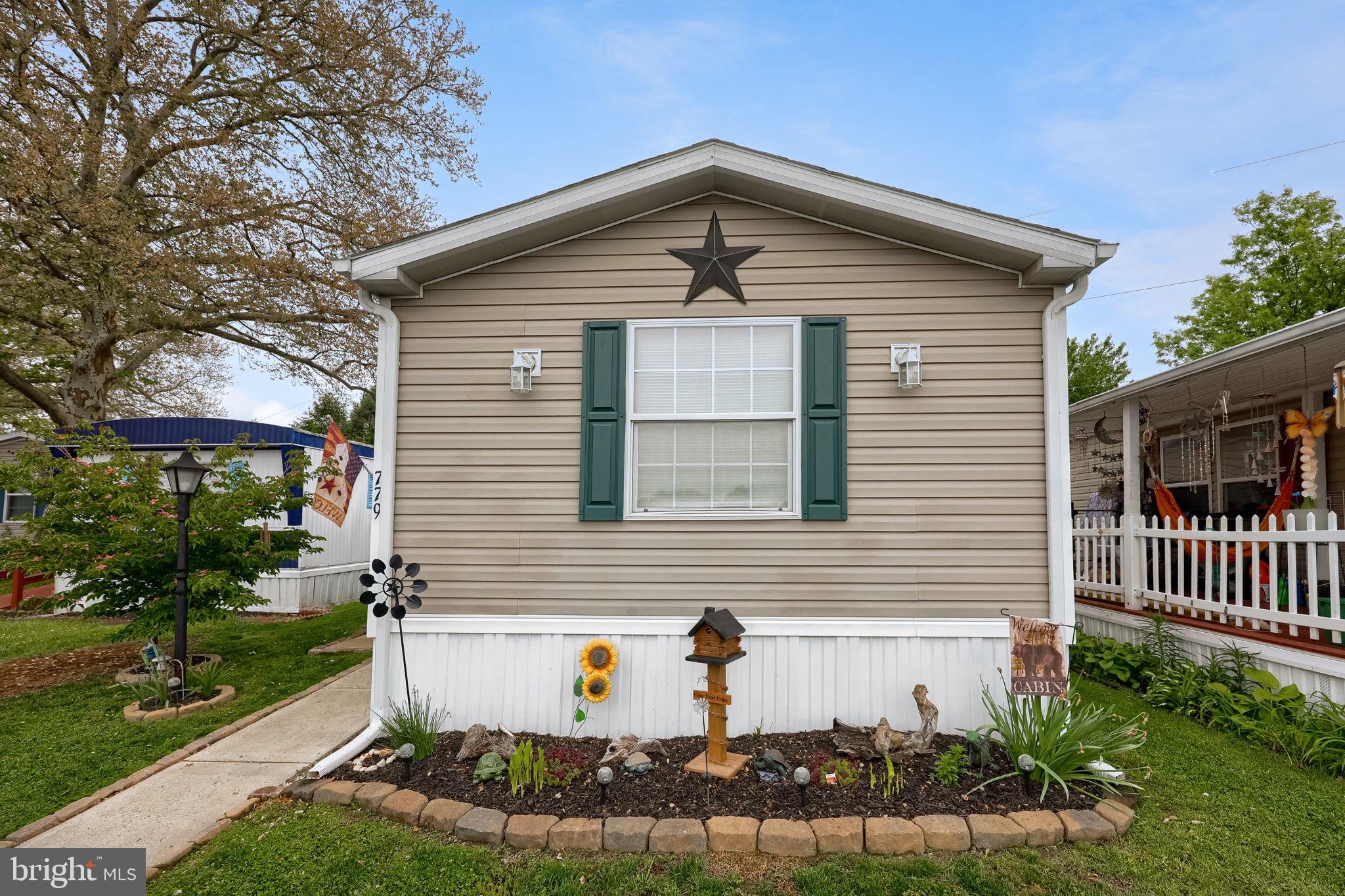 VILLAGES AT GREENFIELD - Residential