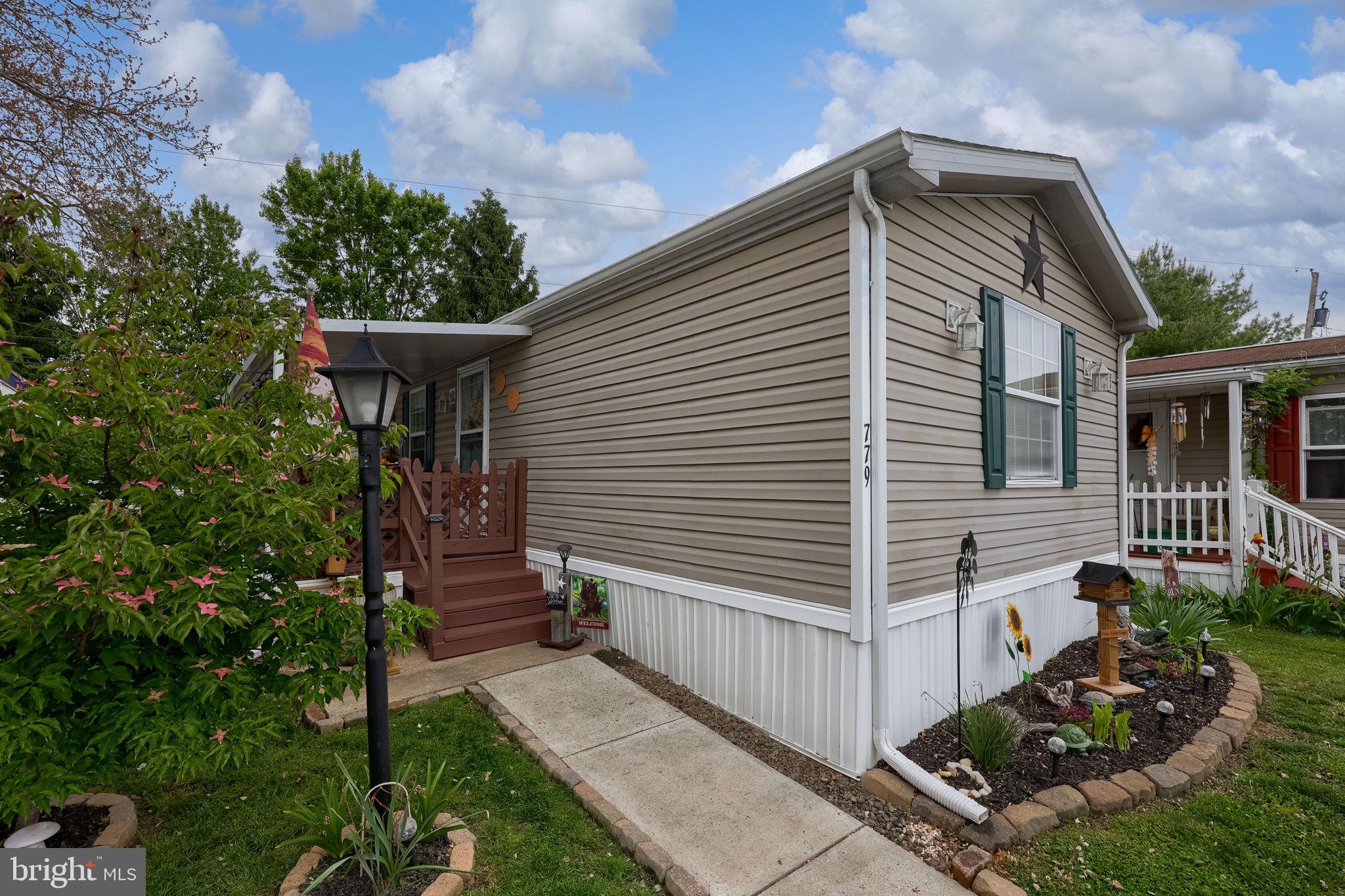 VILLAGES AT GREENFIELD - Residential