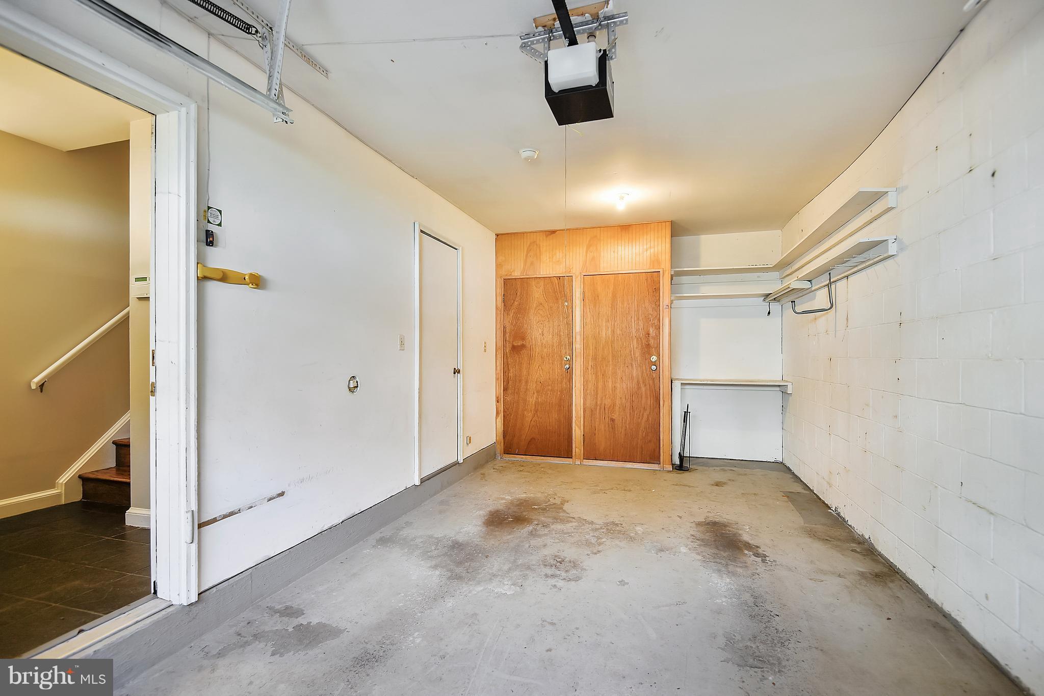 SHUTERS HILL - Residential