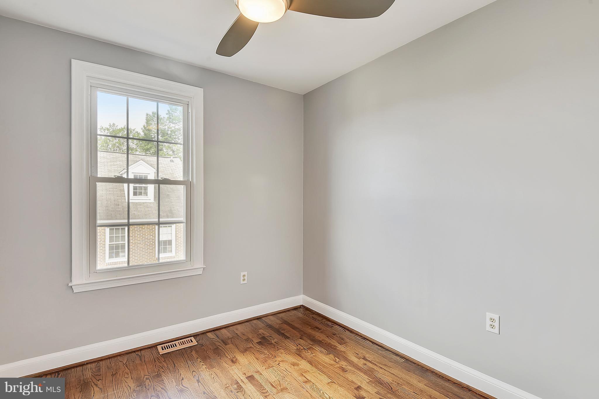 SHUTERS HILL - Residential