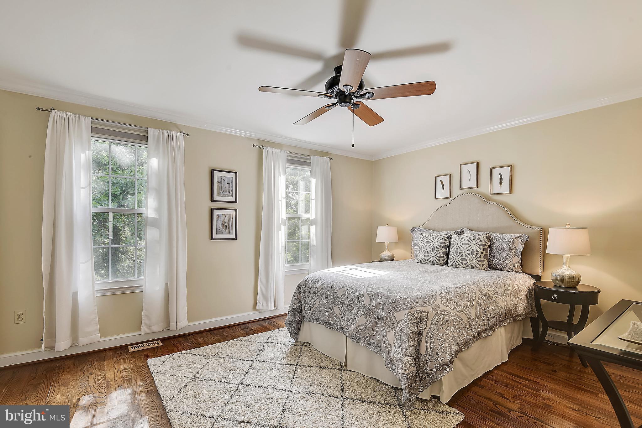 SHUTERS HILL - Residential