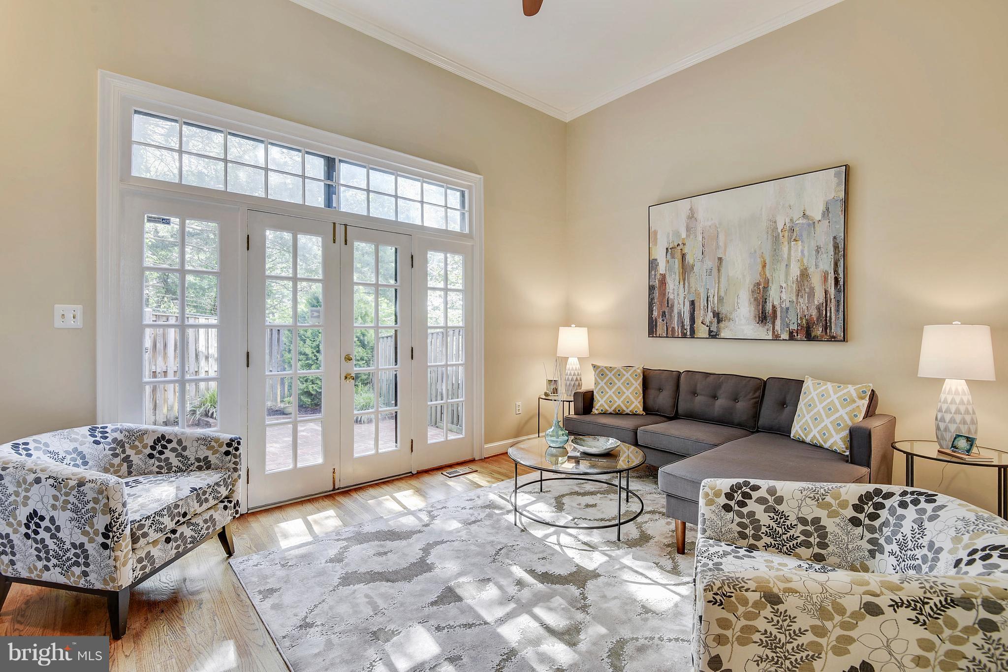 SHUTERS HILL - Residential