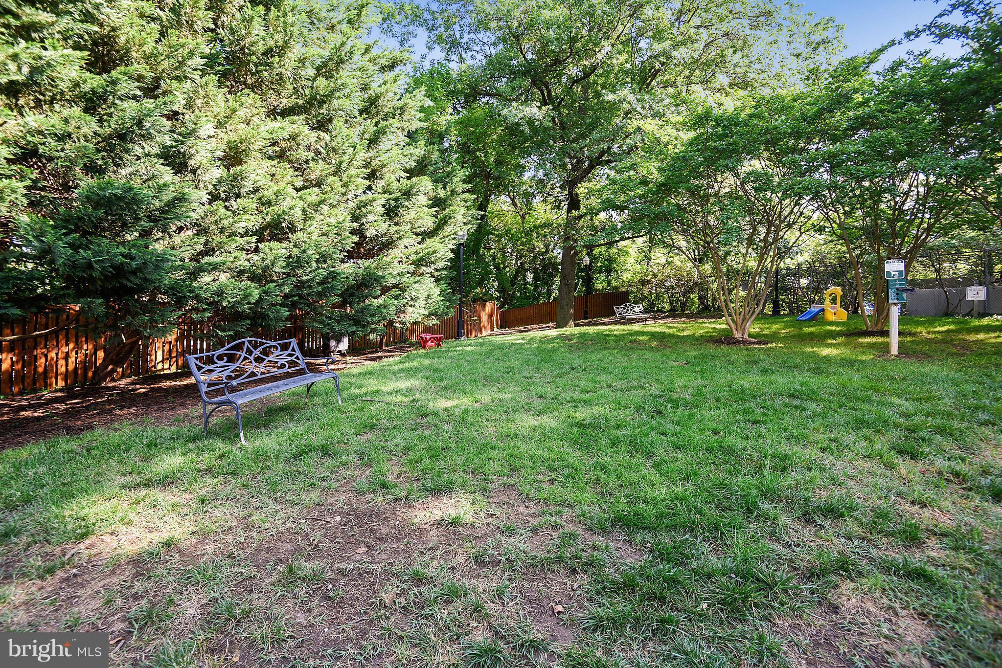 SHUTERS HILL - Residential