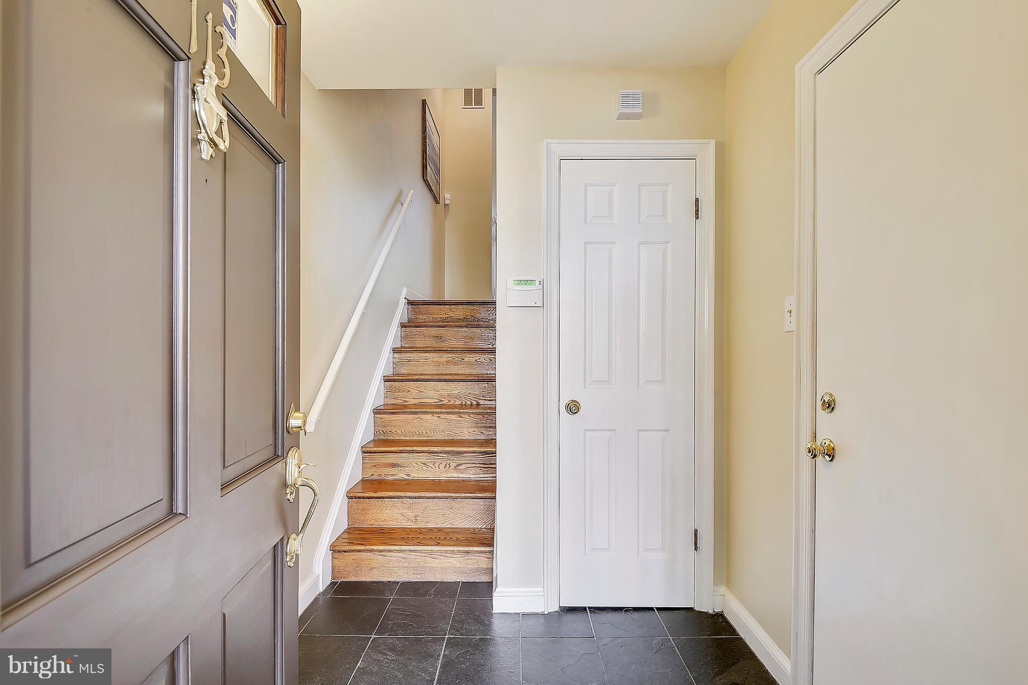 SHUTERS HILL - Residential