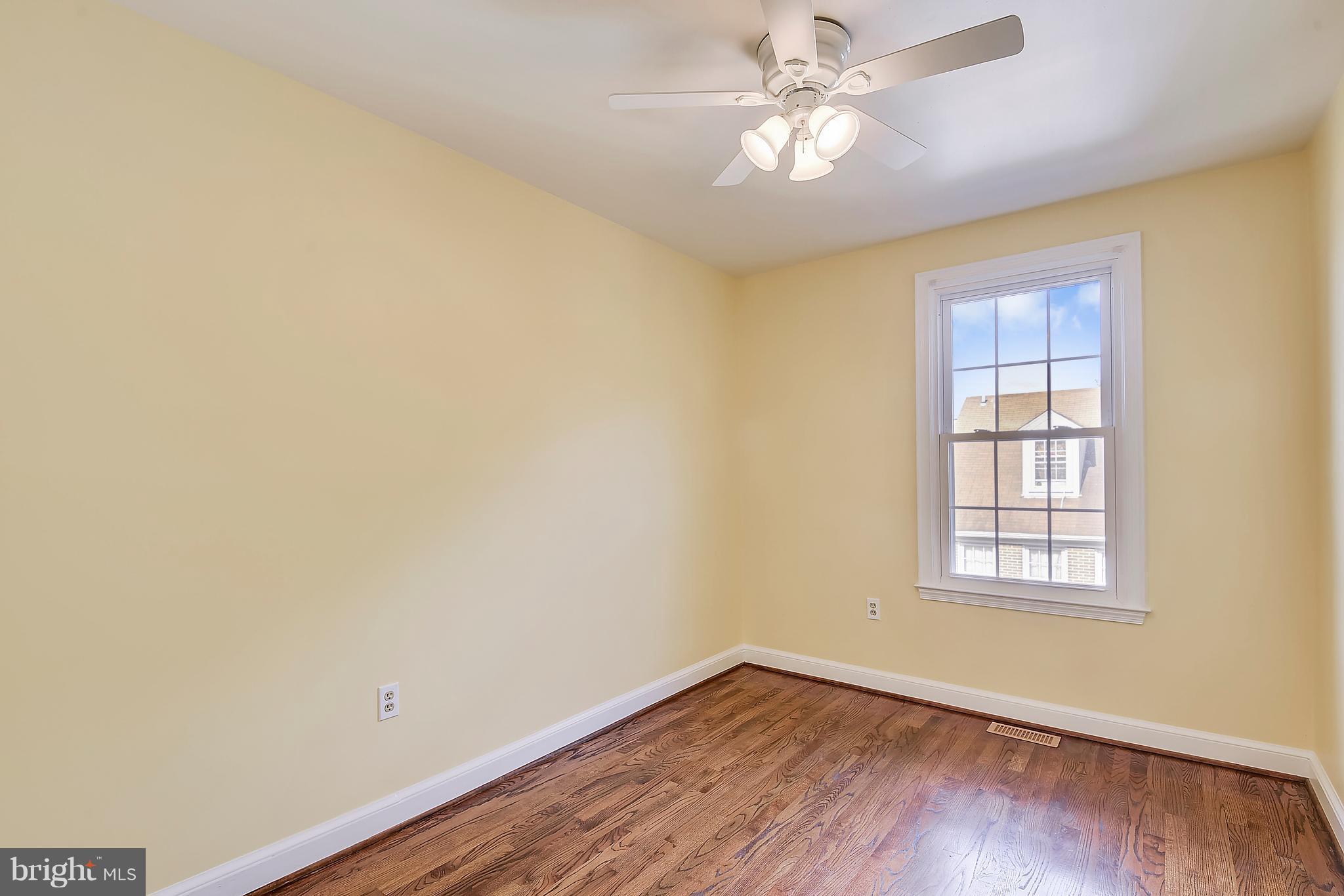 SHUTERS HILL - Residential