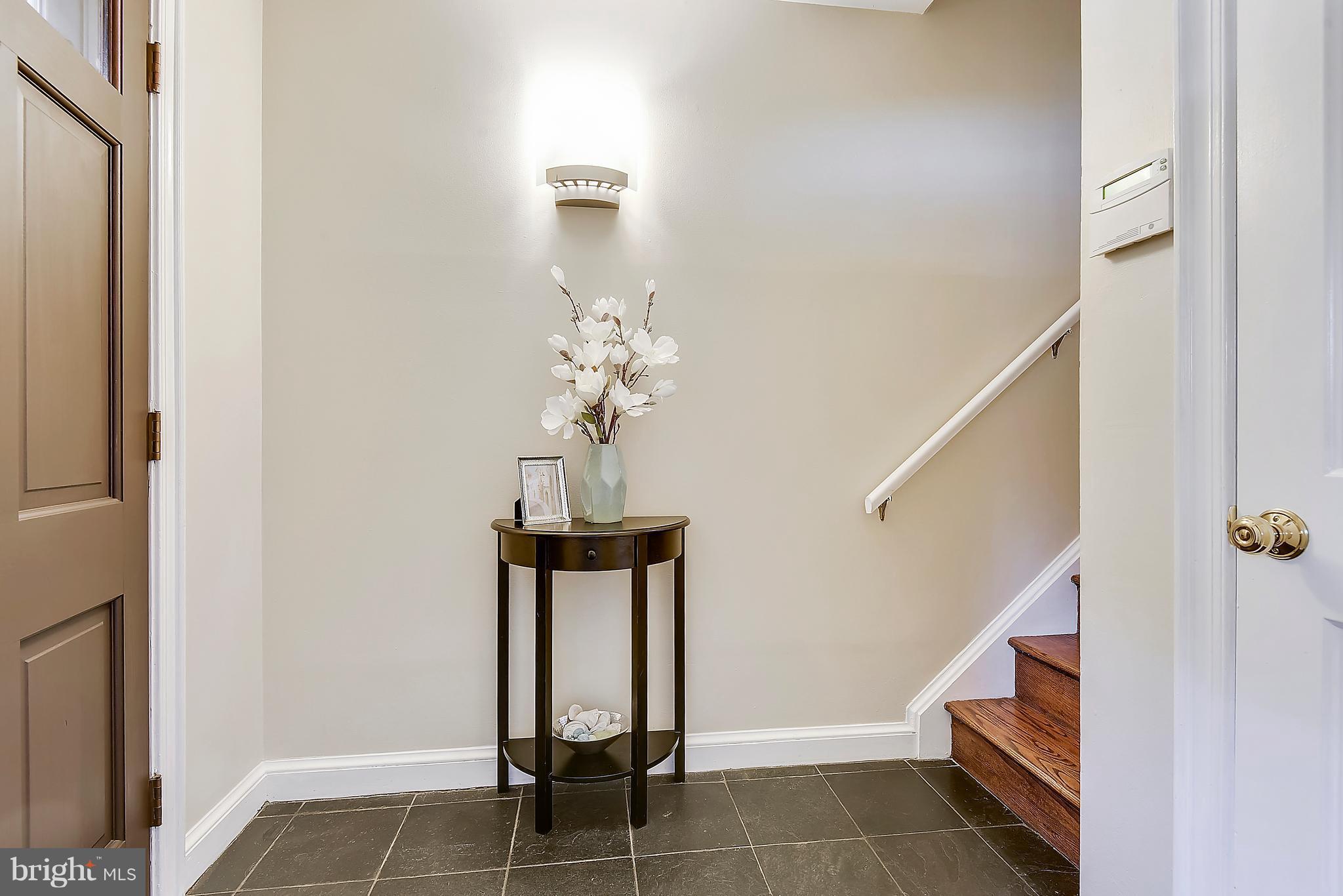 SHUTERS HILL - Residential