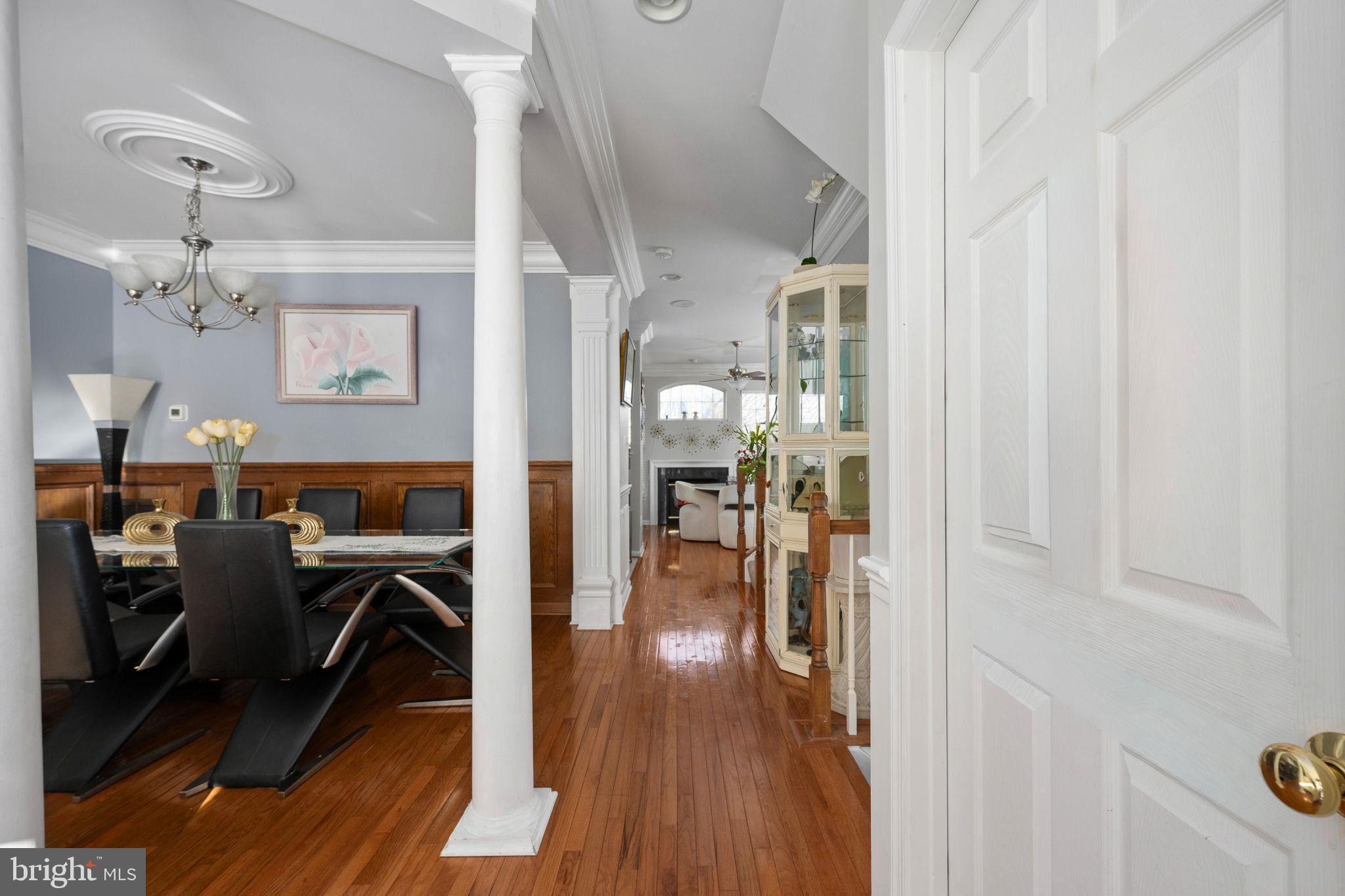 8593 WYNGATE MANOR COURT