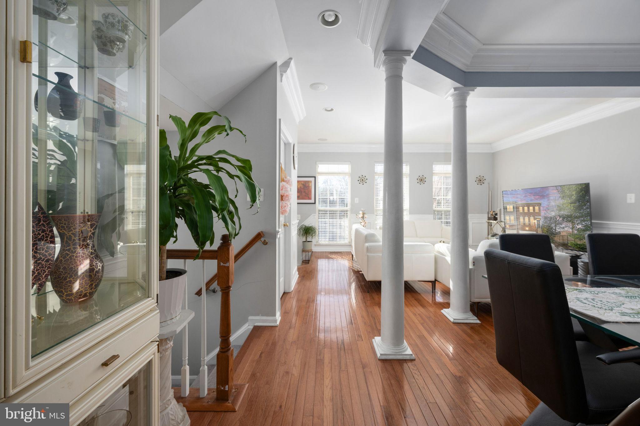 WYNGATE MANOR - Residential