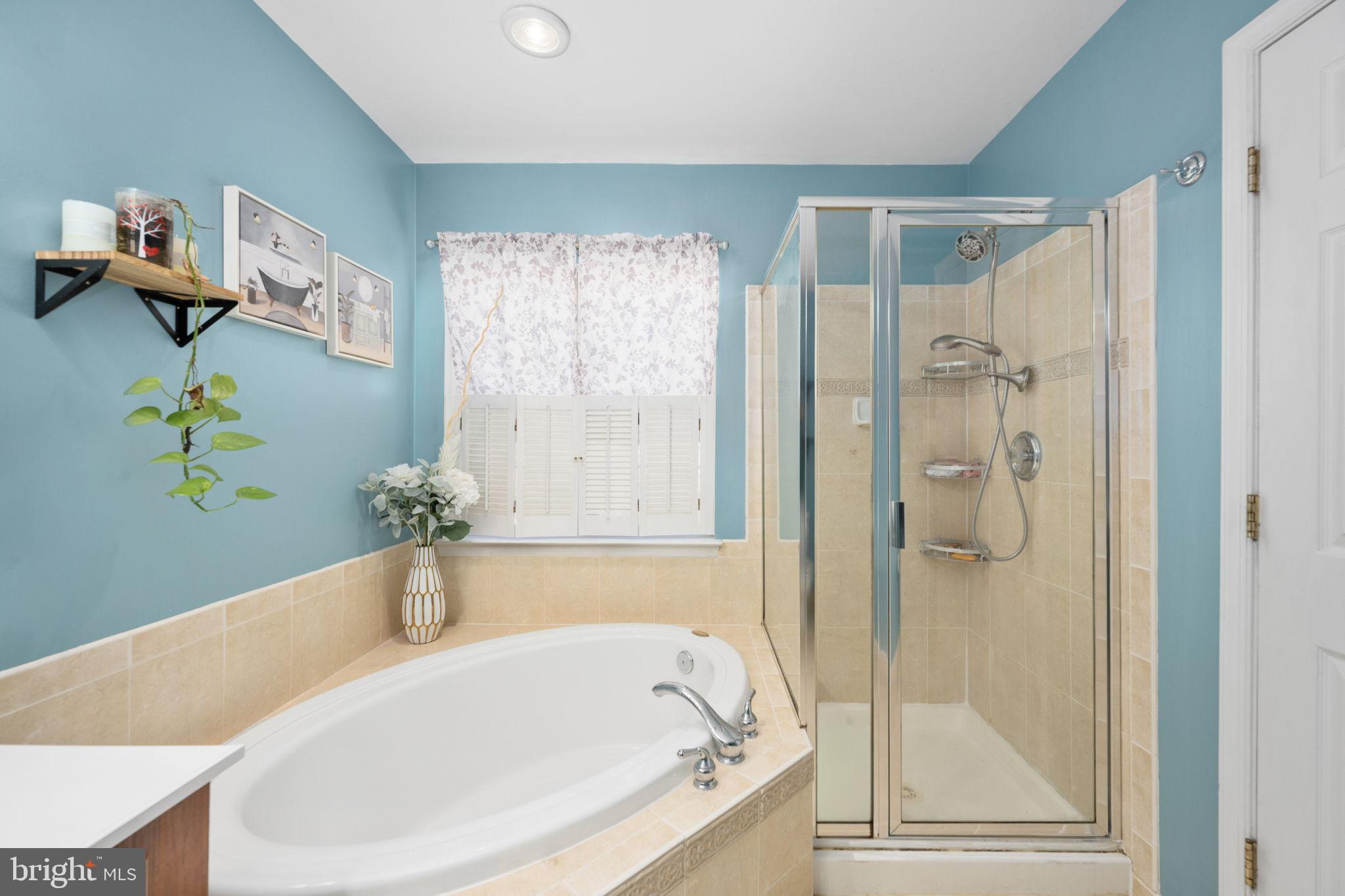 WYNGATE MANOR - Residential