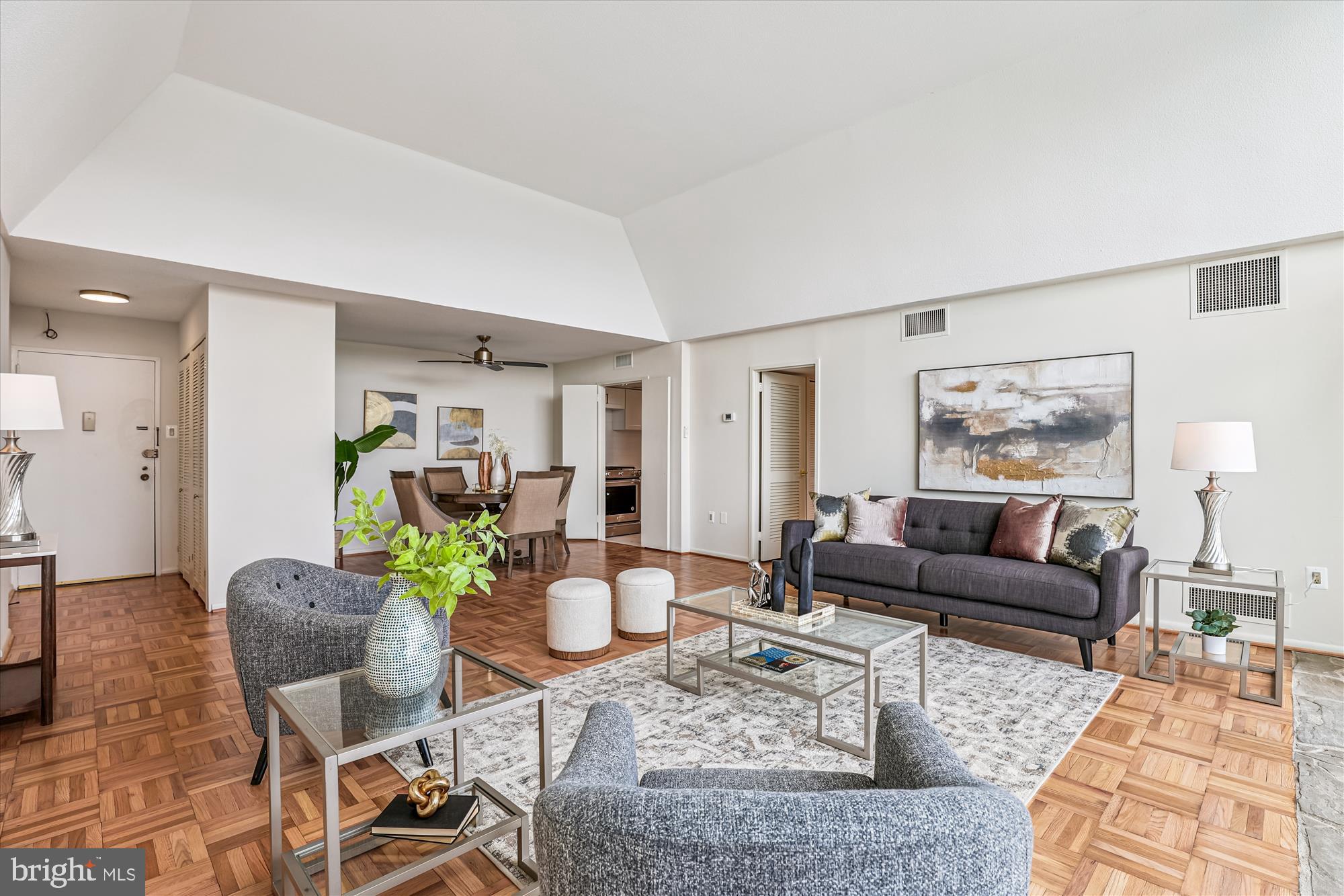 700 7TH STREET SW 822
