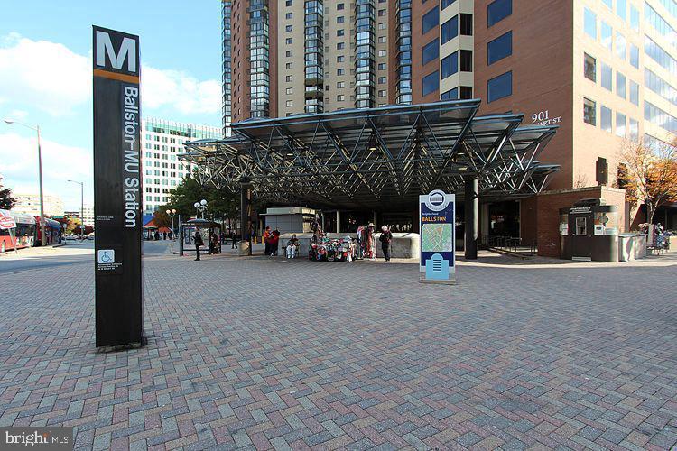 WESTVIEW AT BALLSTON METRO - Residential Lease