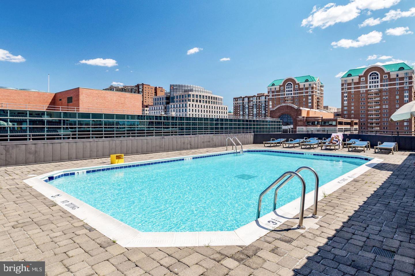 WESTVIEW AT BALLSTON METRO - Residential Lease