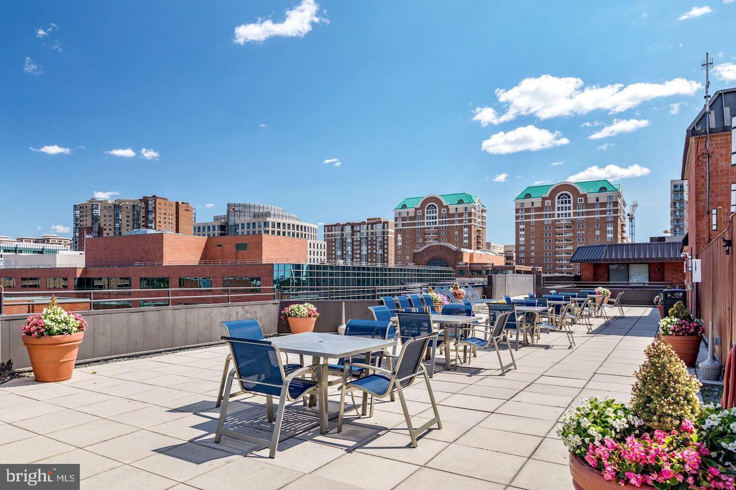 WESTVIEW AT BALLSTON METRO - Residential Lease