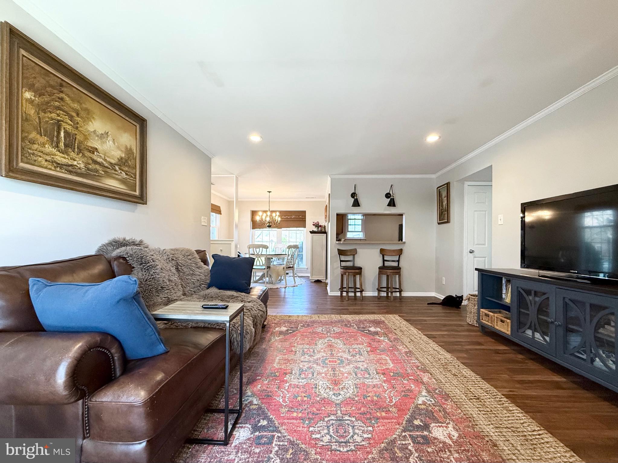 SAW MILL VALLEY - Residential