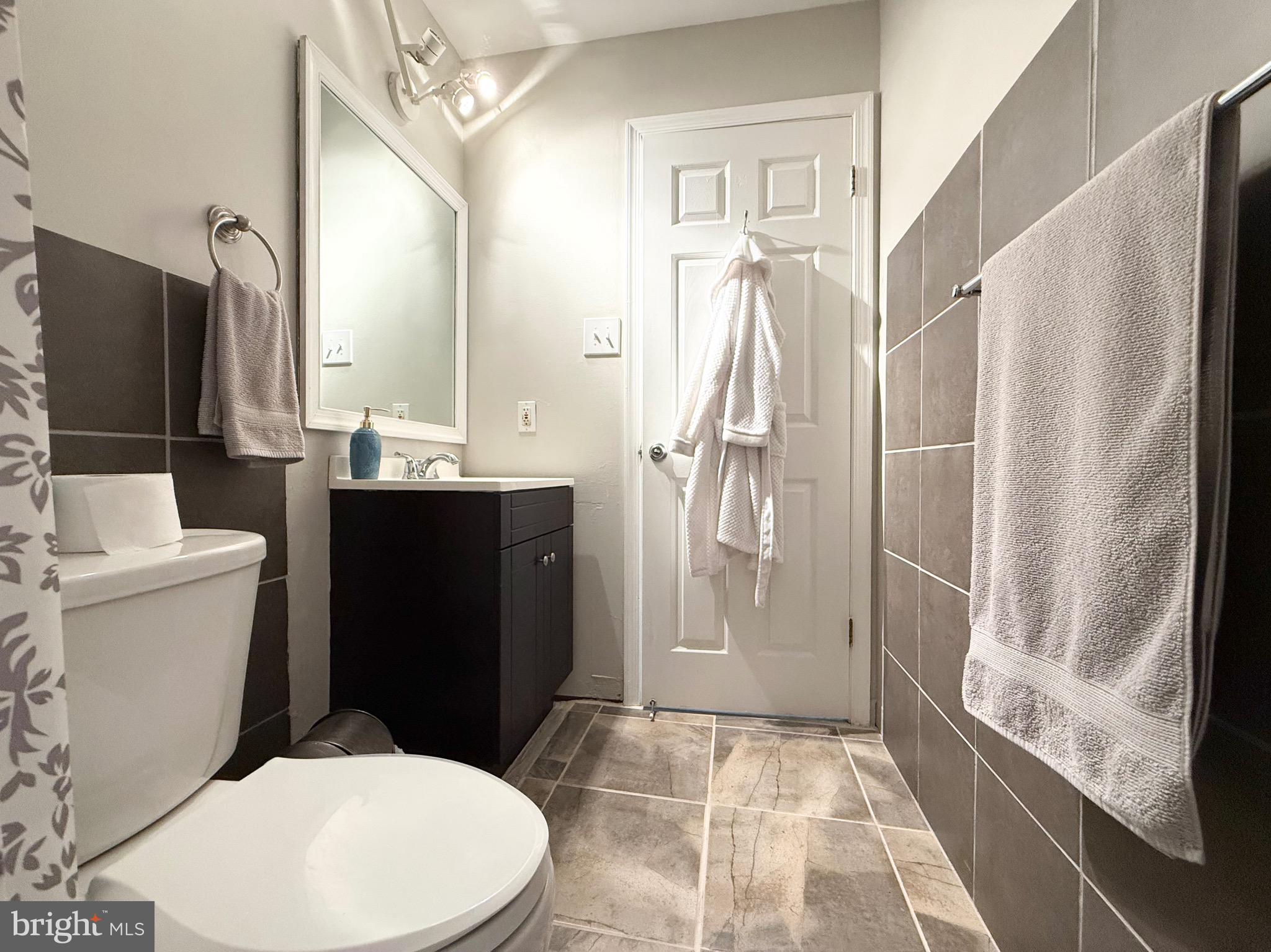 SAW MILL VALLEY - Residential