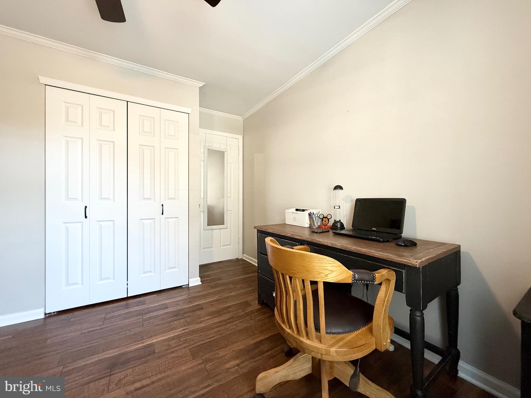 SAW MILL VALLEY - Residential