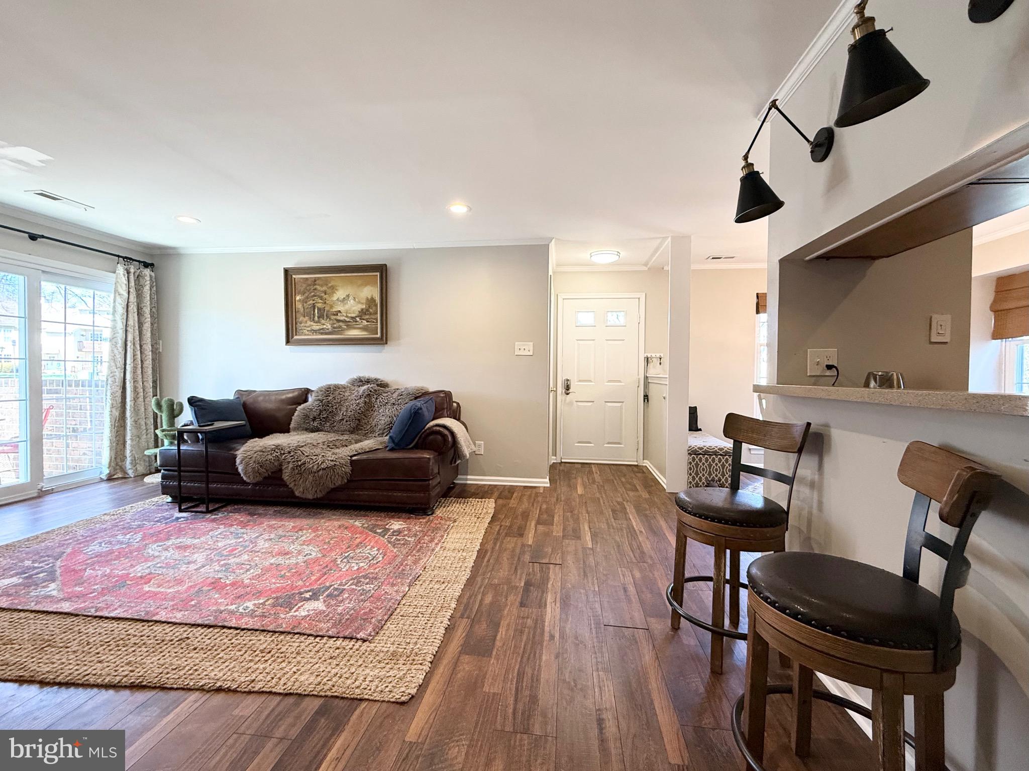 SAW MILL VALLEY - Residential