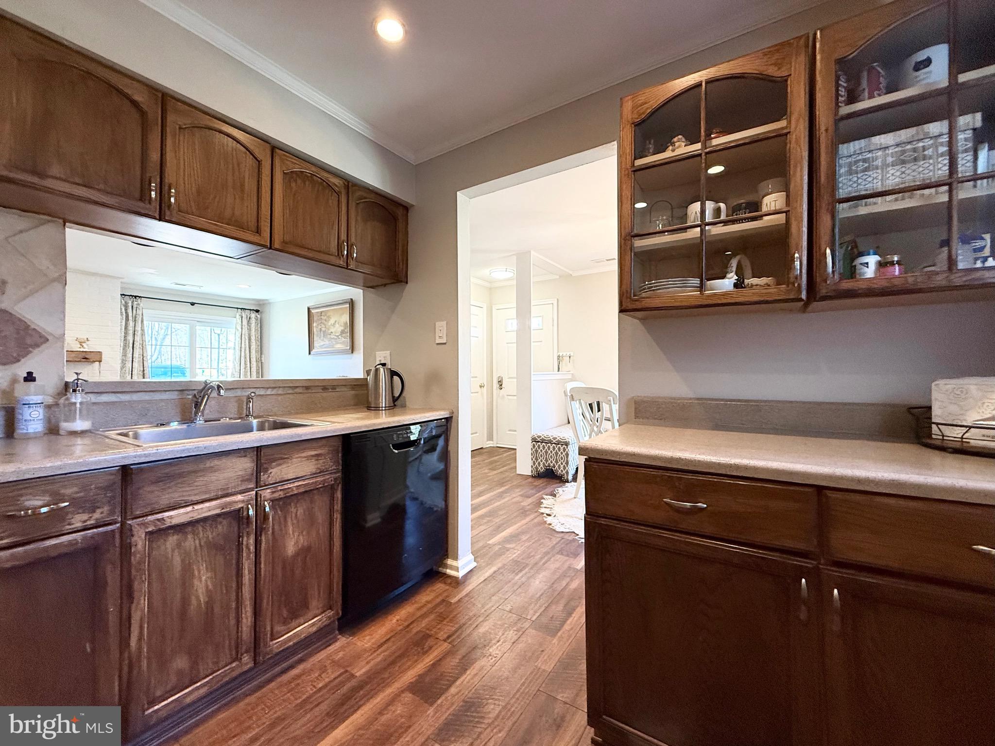 SAW MILL VALLEY - Residential