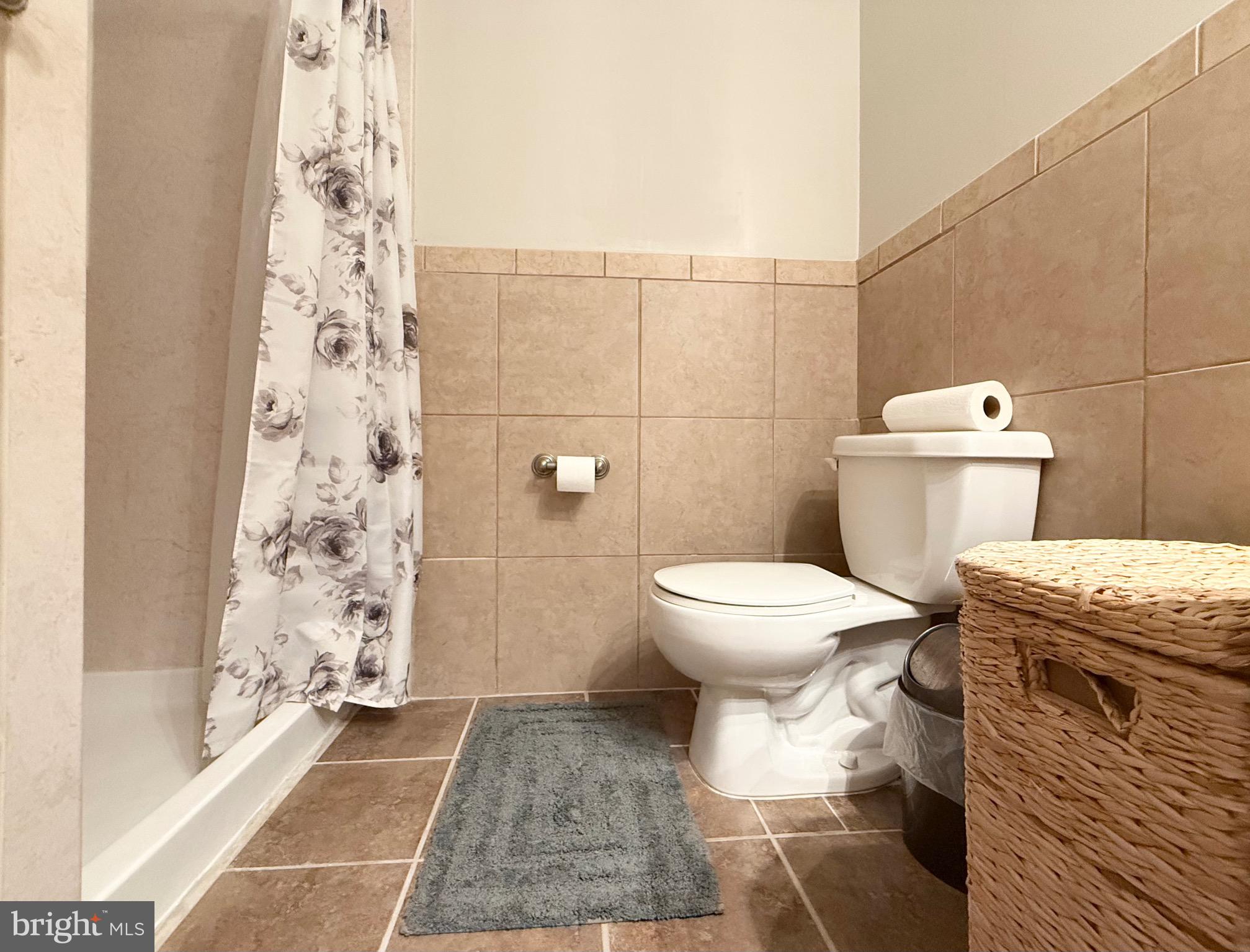 SAW MILL VALLEY - Residential