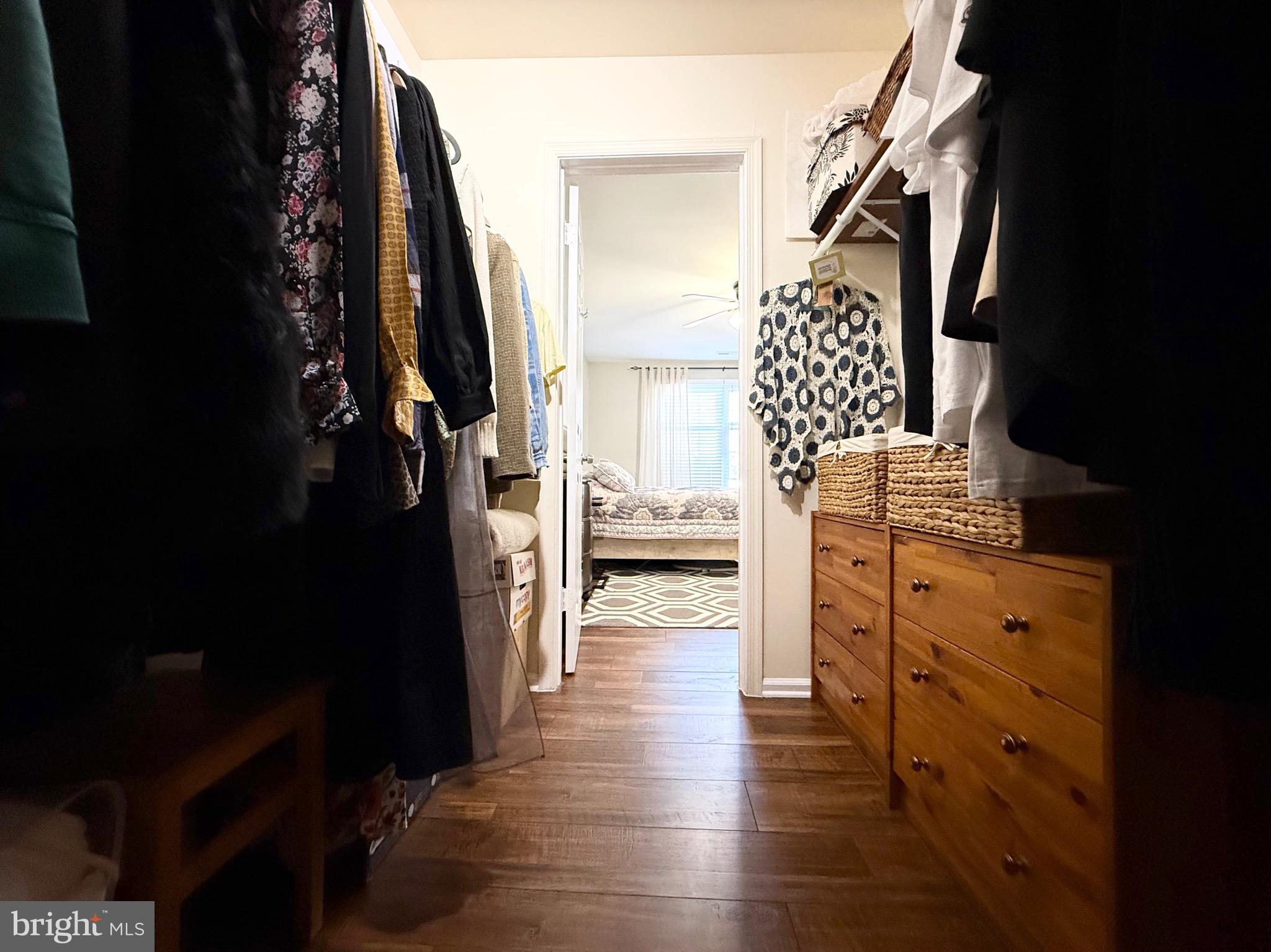 SAW MILL VALLEY - Residential