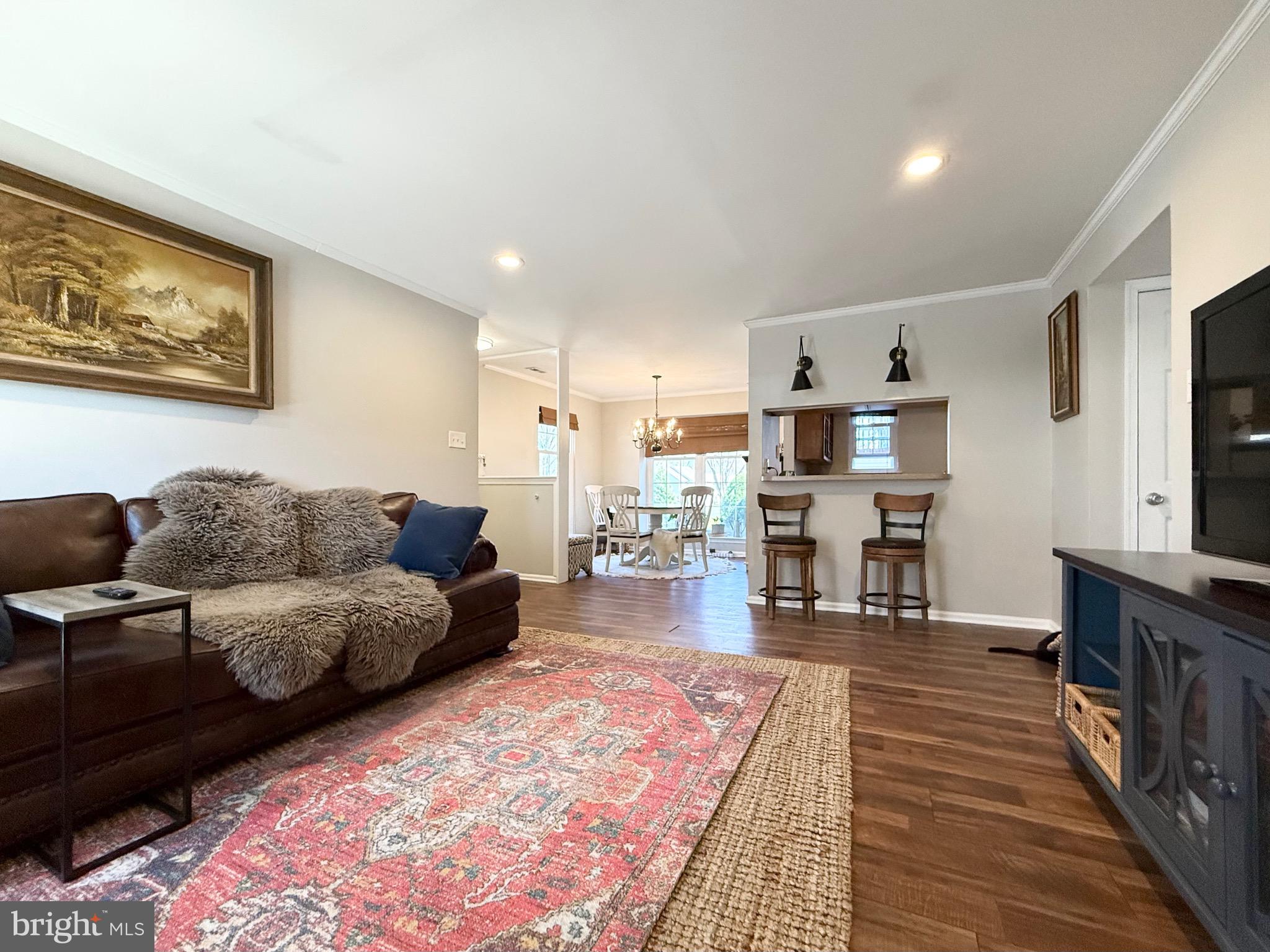 SAW MILL VALLEY - Residential