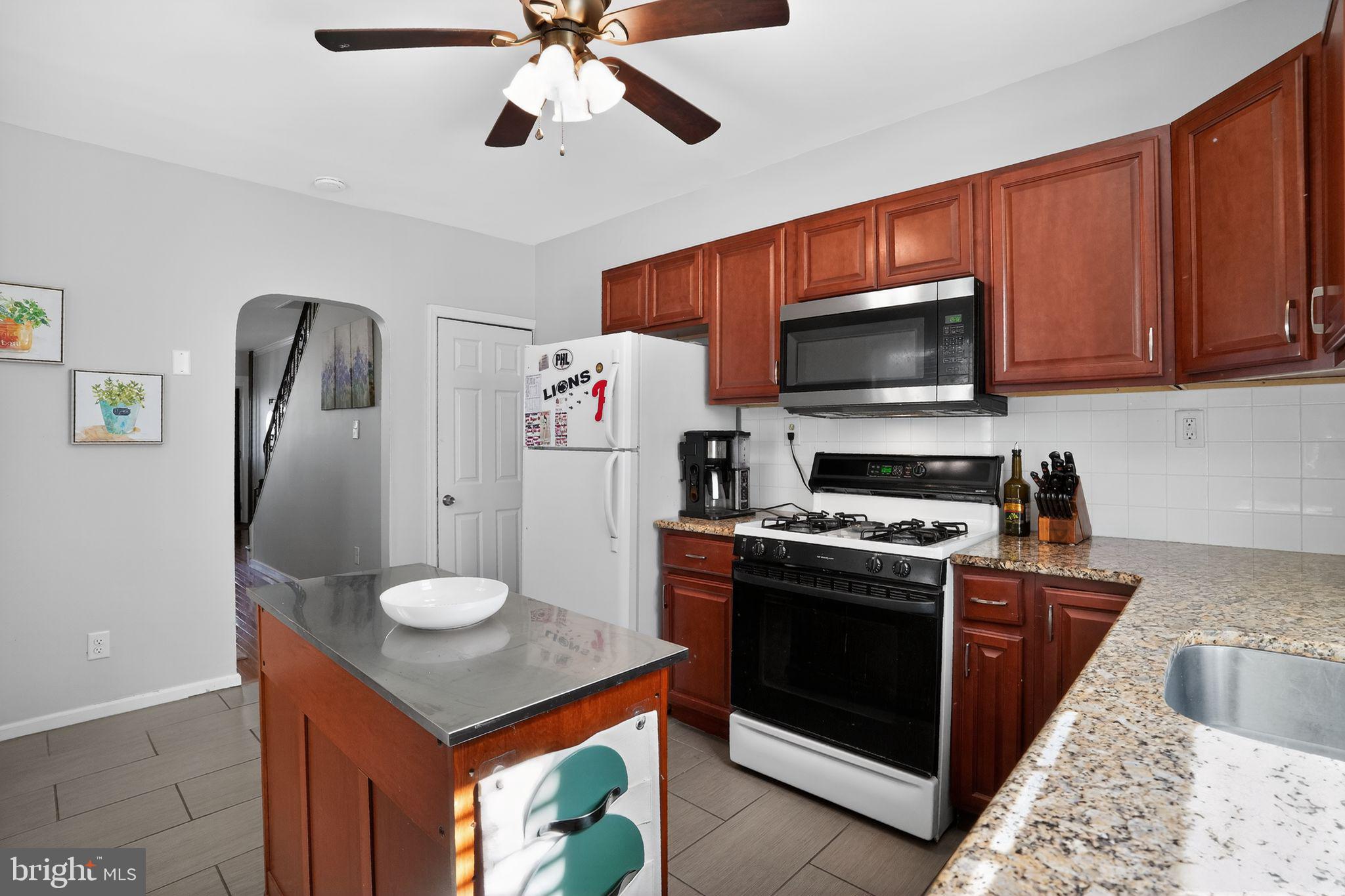 ROXBOROUGH - Residential