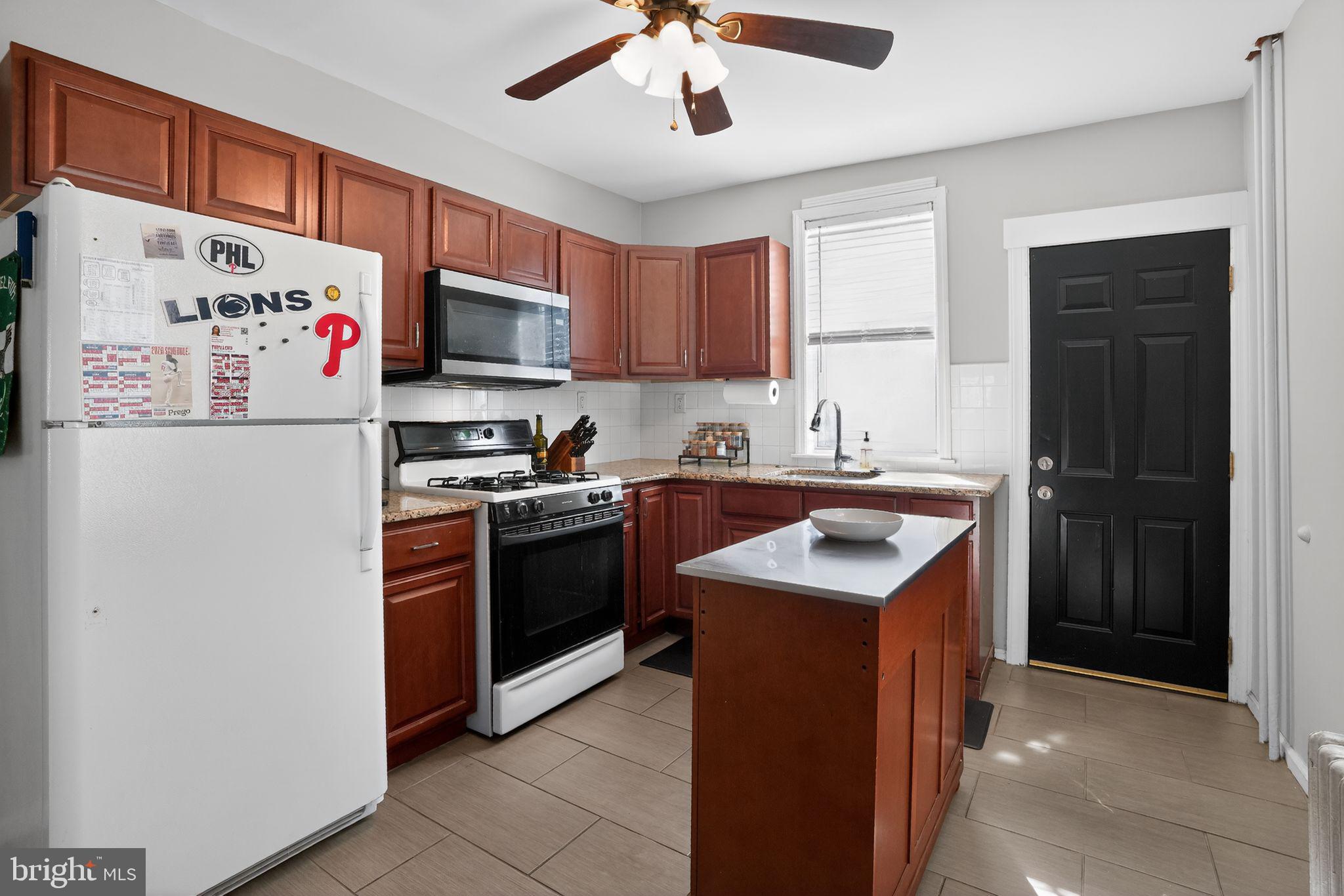 ROXBOROUGH - Residential