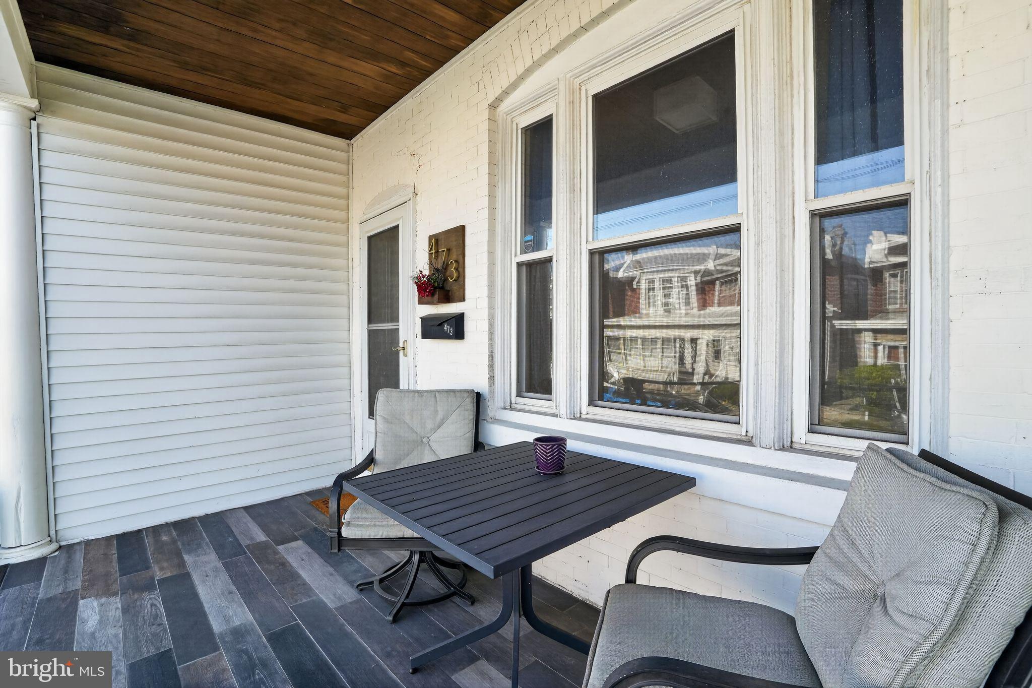 ROXBOROUGH - Residential