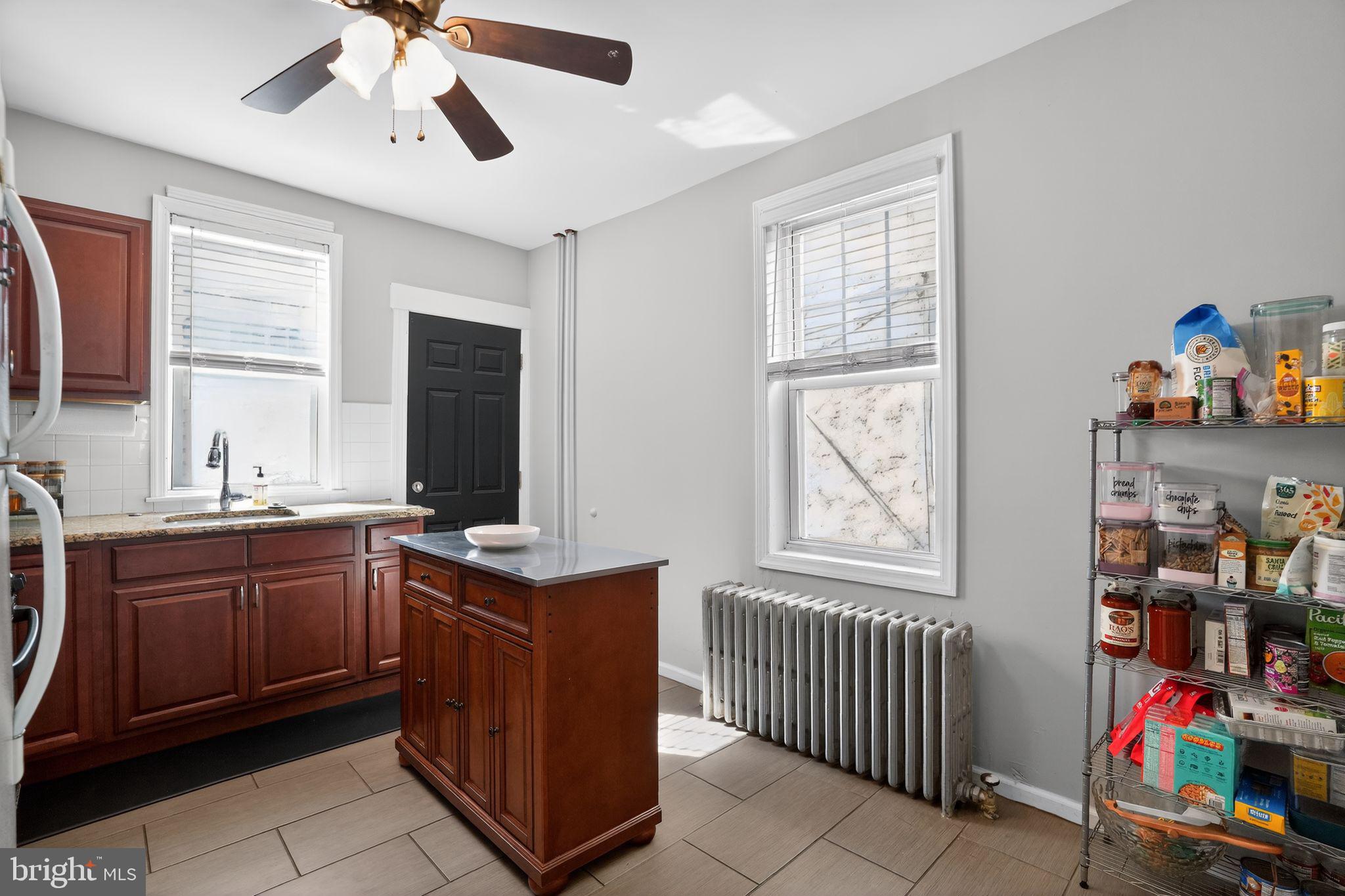 ROXBOROUGH - Residential