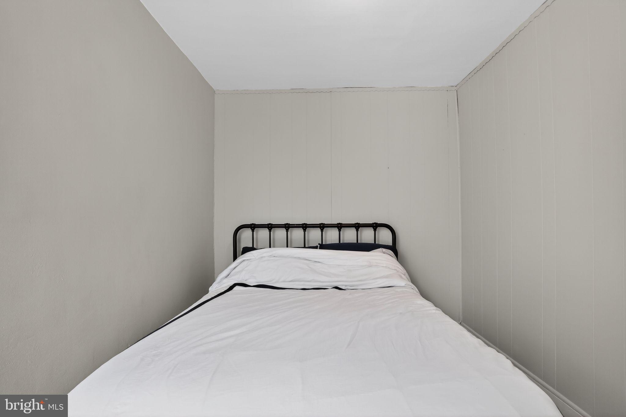 ROXBOROUGH - Residential