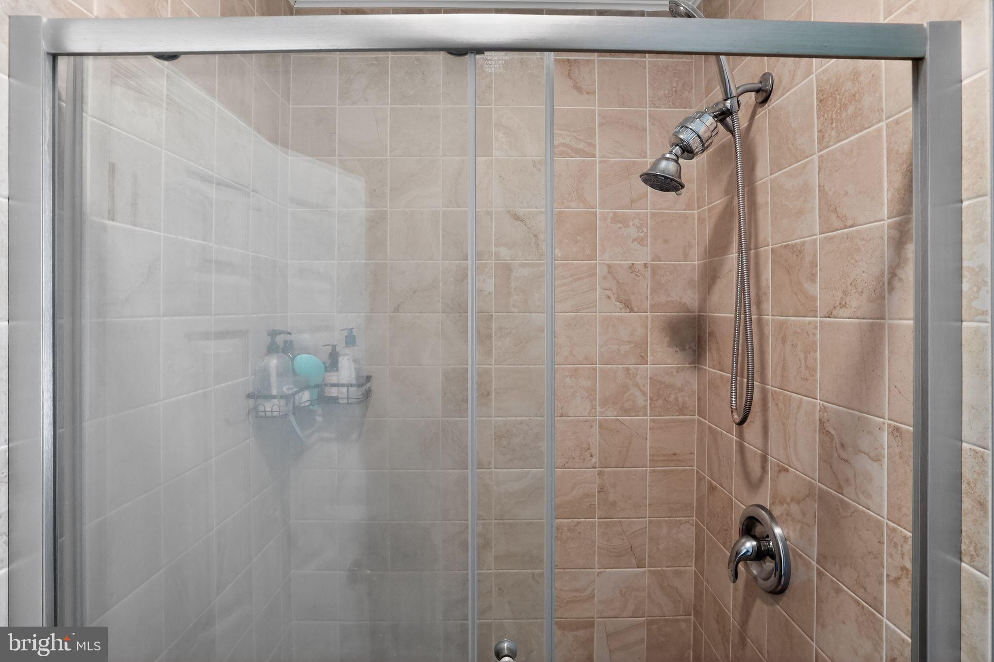 ROXBOROUGH - Residential