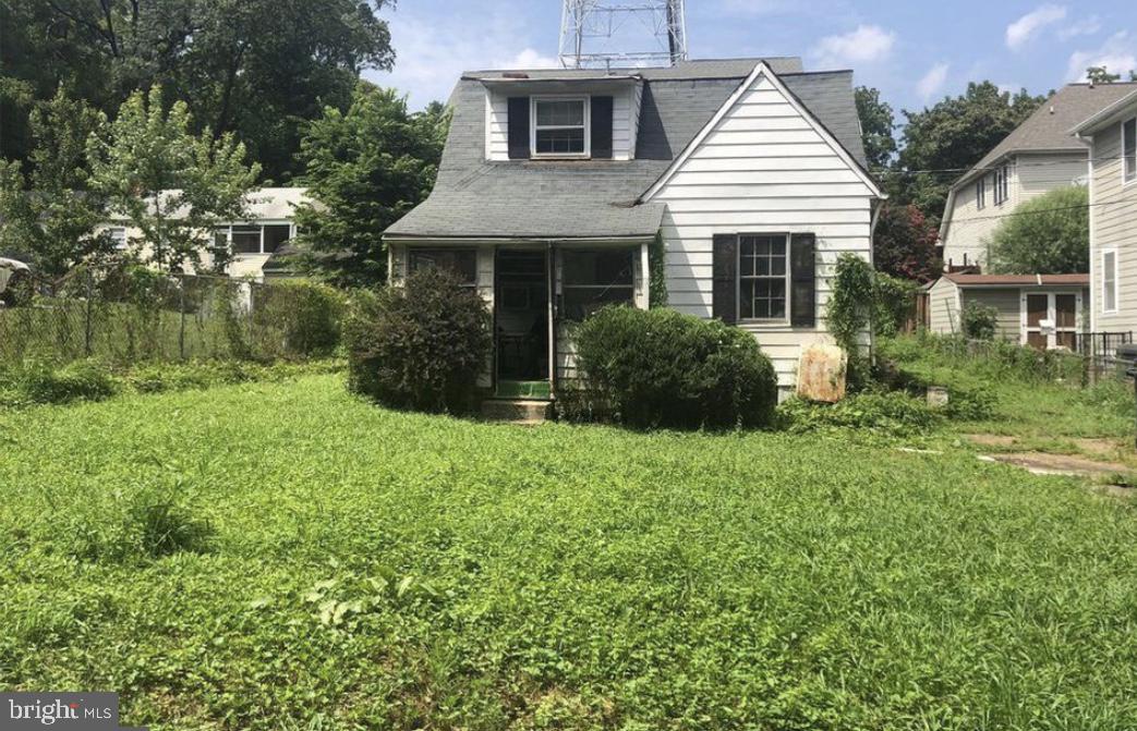 HALLS HILL - Residential